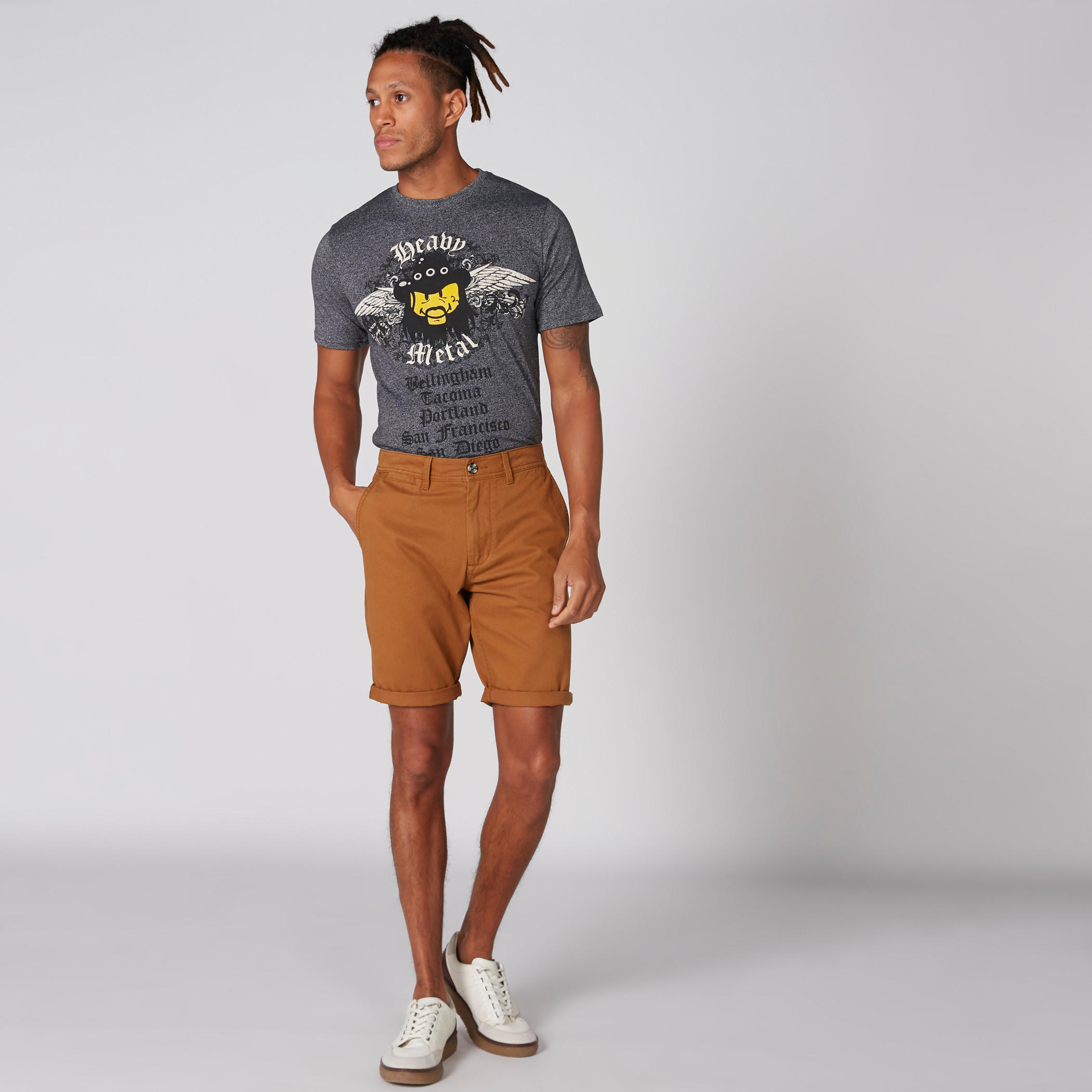 تيشيرت بياقة ضيّقة وأكمام قصيرة وطبعات سمايلي وورلد-men-clothing-tshirtsandpolos-tshirts-image-3