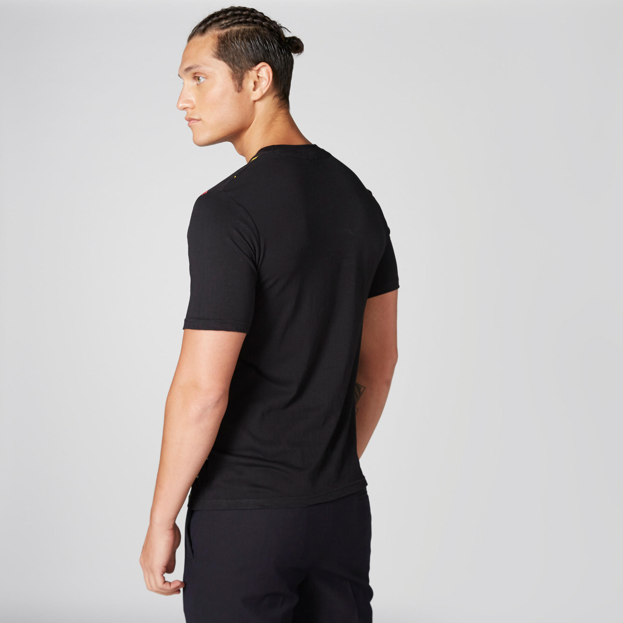 تيشيرت بياقة ضيّقة وأكمام قصيرة وطبعات سمايلي وورلد-men-clothing-tshirtsandpolos-tshirts-image-2