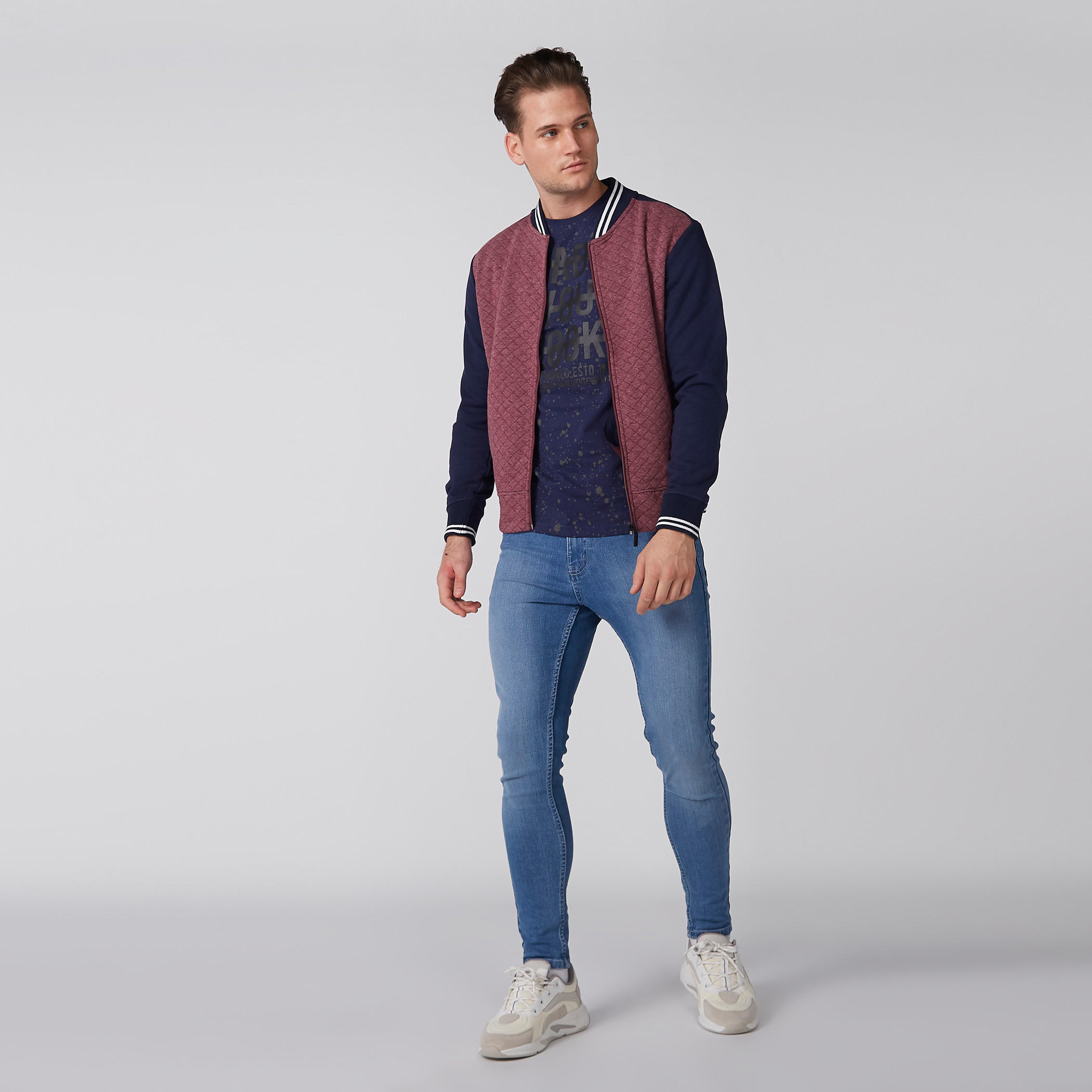 تيشيرت بياقة ضيّقة وأكمام قصيرة وطبعات سمايلي وورلد-men-clothing-tshirtsandpolos-tshirts-image-2