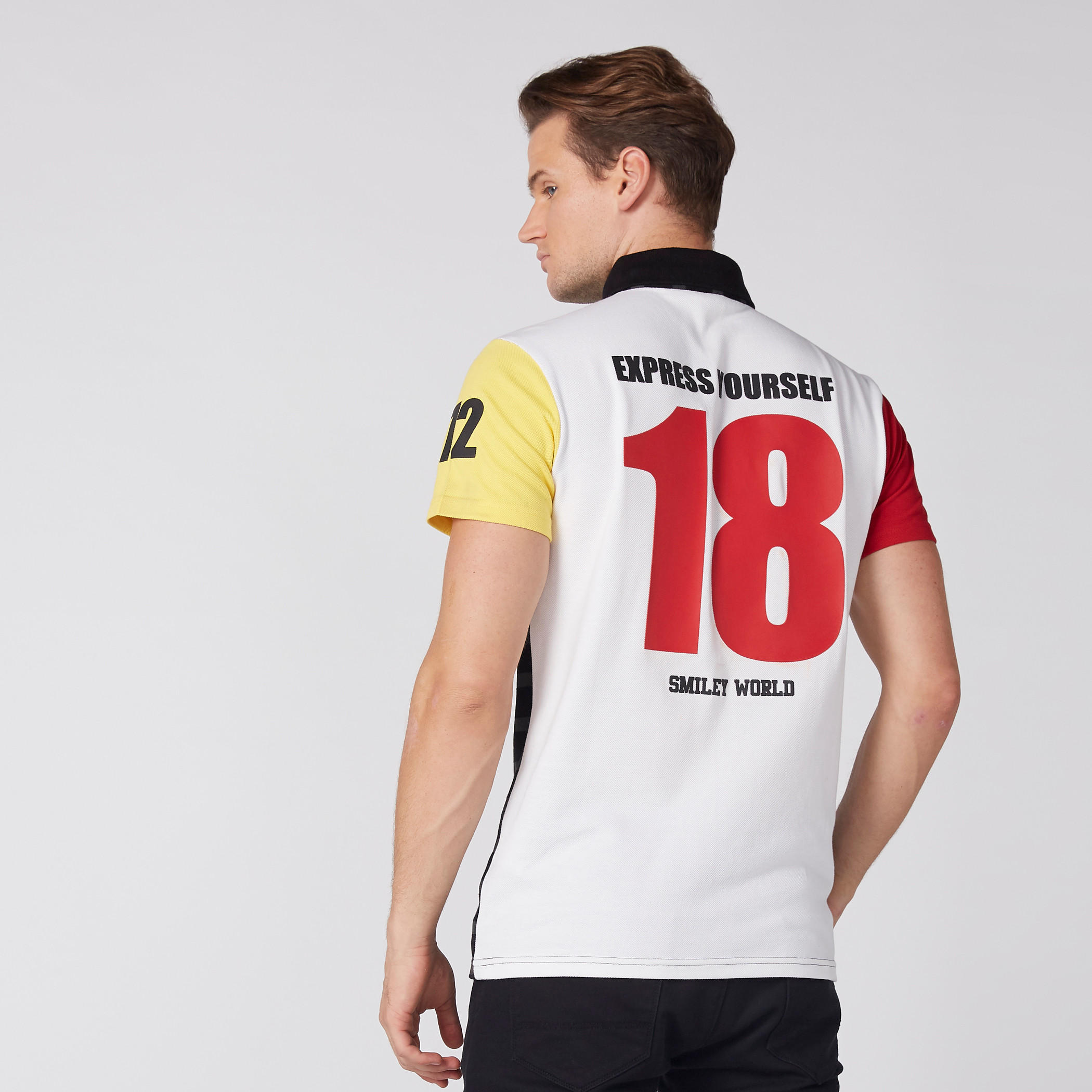 تيشيرت بياقة بولو وأكمام قصيرة وطبعات سمايلي وورلد-men-clothing-tshirtsandpolos-polos-image-2