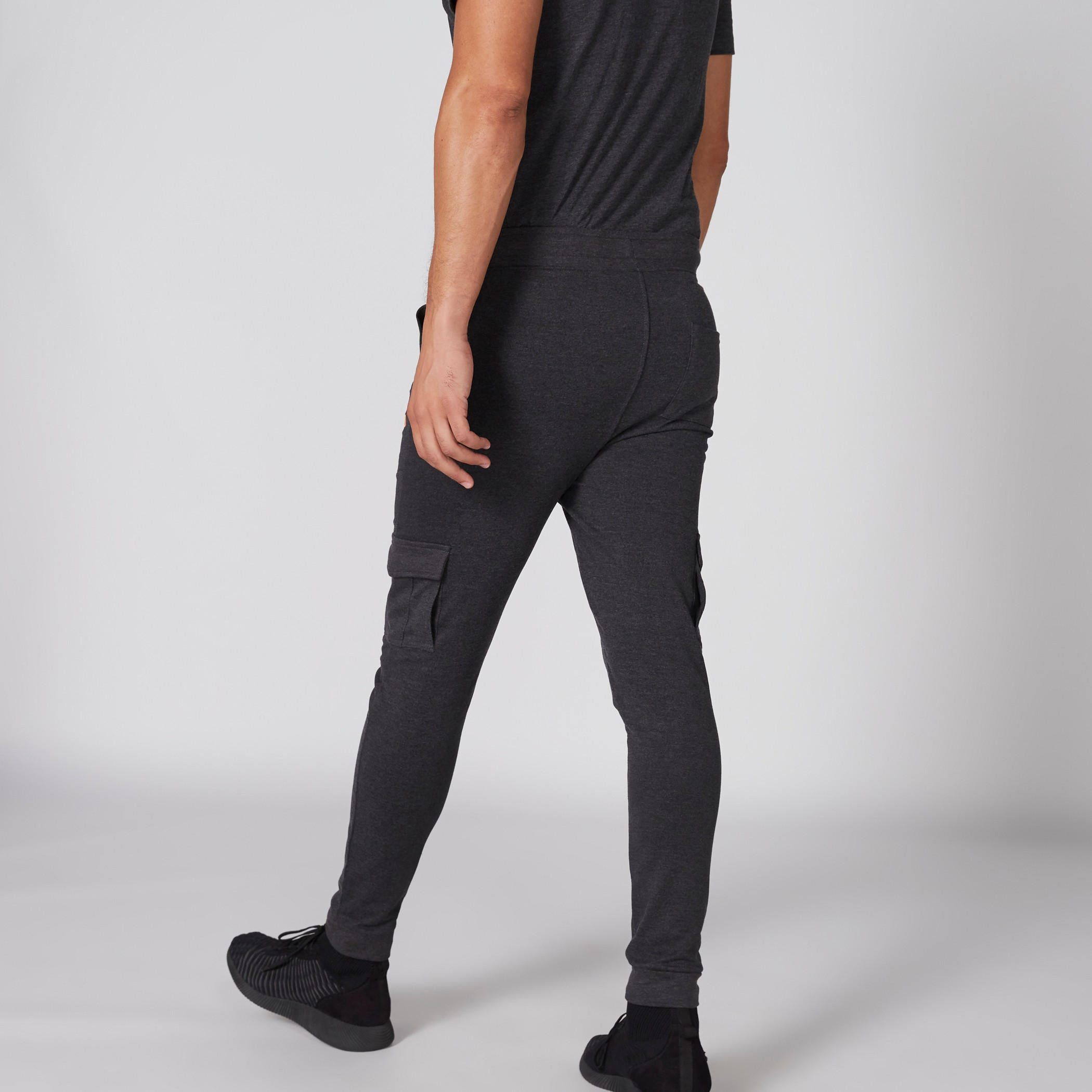 بنطال رياضي بجيوب وطبعات سمايلي وورلد-men-clothing-bottoms-joggers-image-2