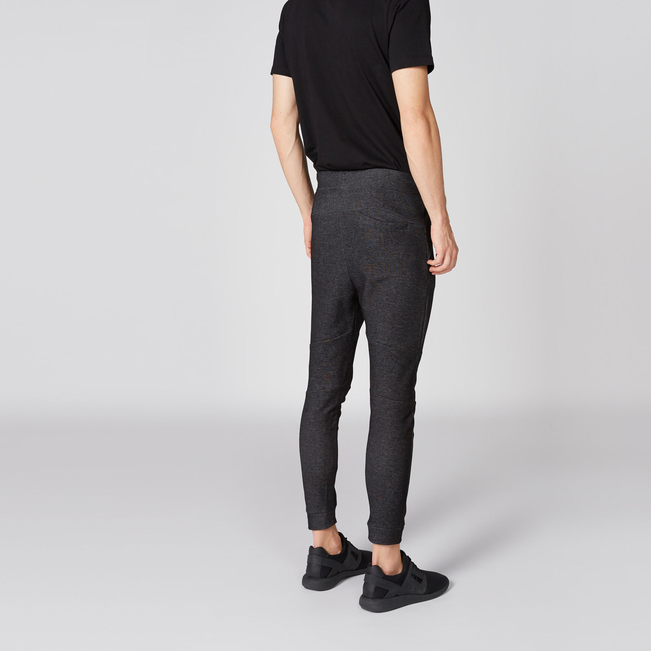 بنطال رياضي طويل بخصر مطاطّي وطبعات سمايلي وورلد-men-clothing-bottoms-joggers-image-2