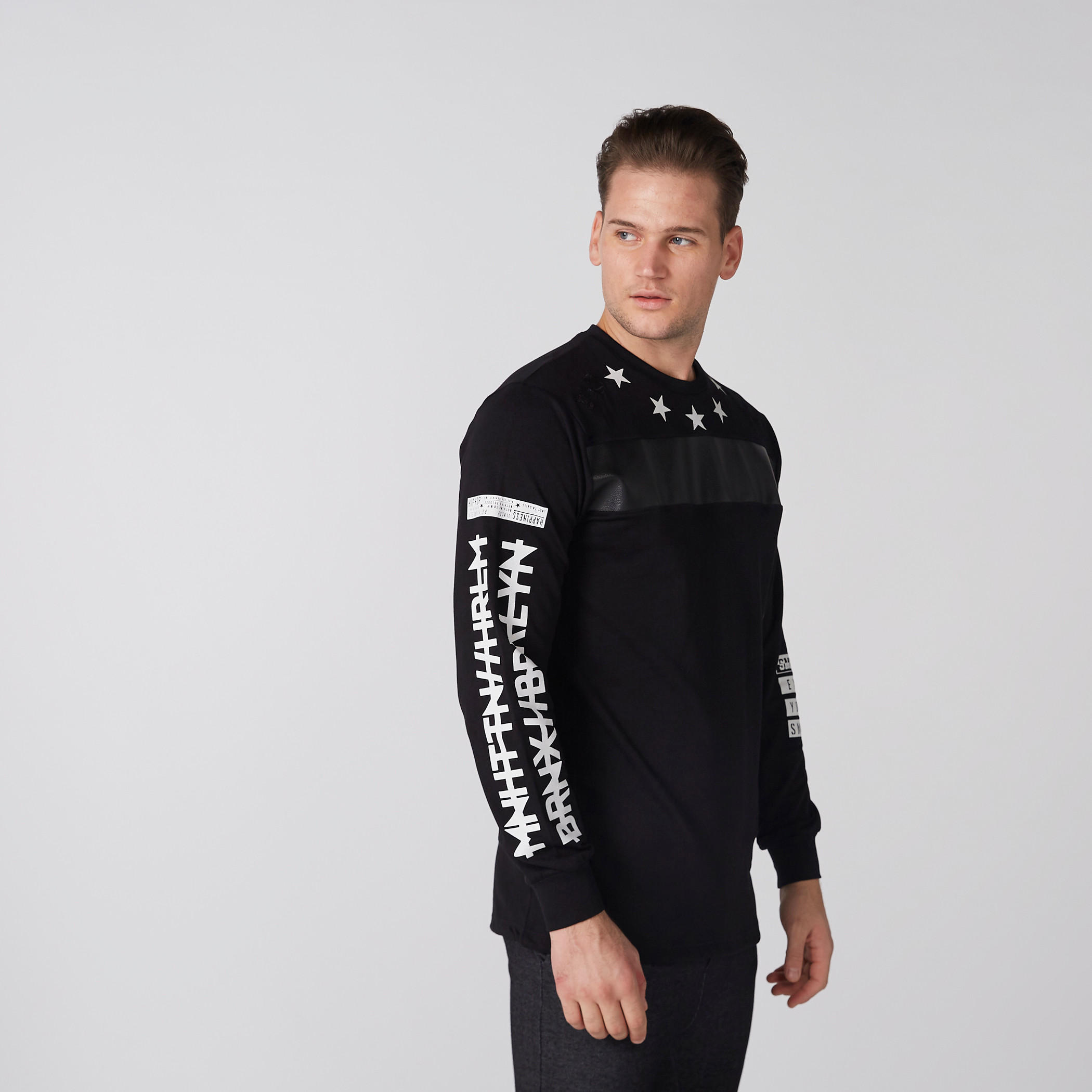 سويت شيرت بياقة ضيّقة وأكمام طويلة وطبعات سمايلي وورلد-men-winterwear-hoodiesandsweatshirts-image-5