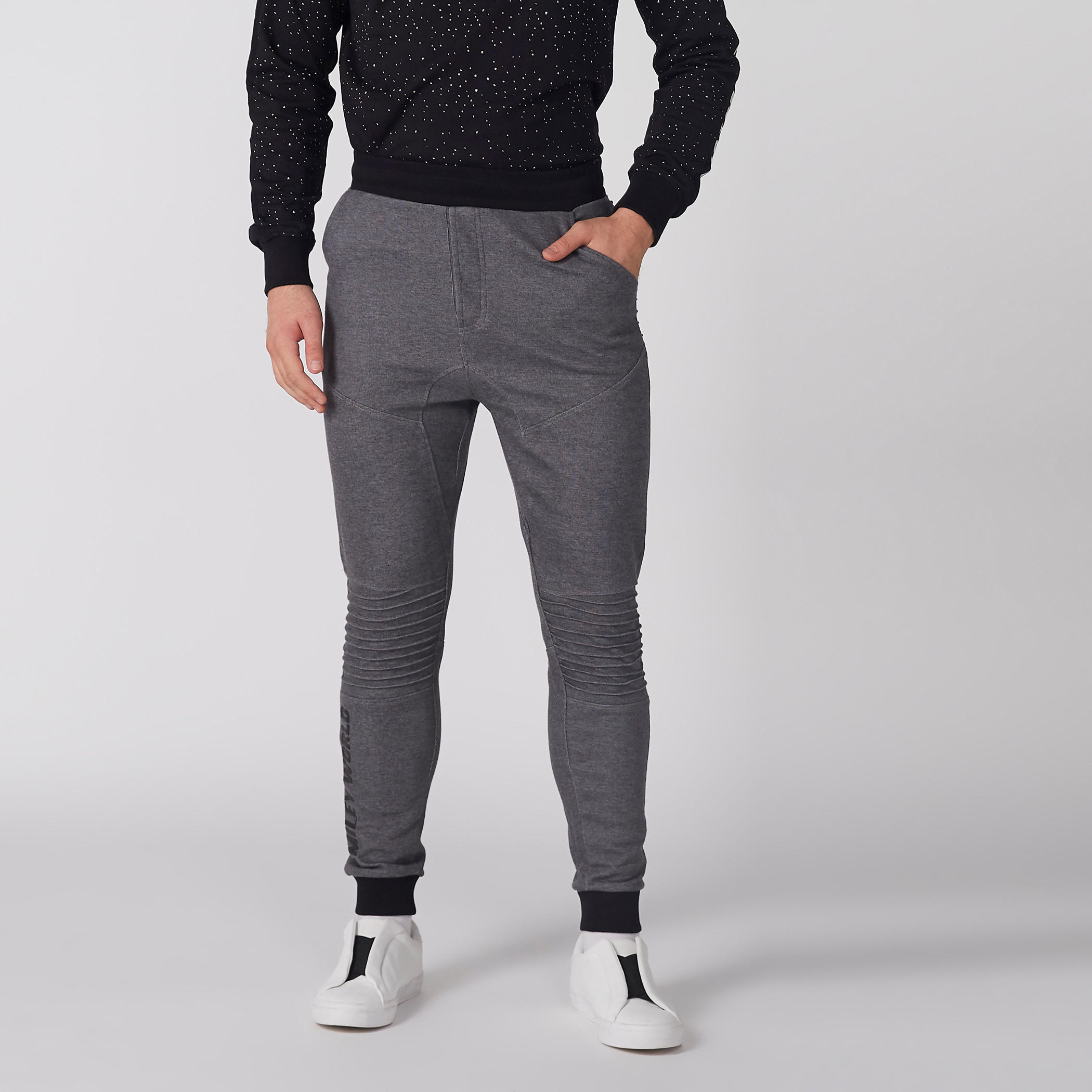 بنطال رياضي بخصر مطّاطي من سمايلي وورلد-men-clothing-bottoms-joggers-image-1