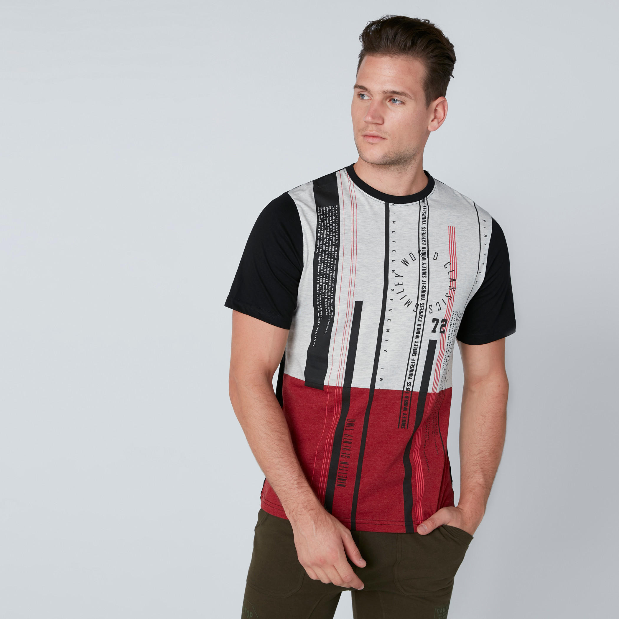 تيشيرت بياقة مستديرة وأكمام قصيرة وطبعات سمايلي وورلد-men-clothing-tshirtsandpolos-tshirts-image-1