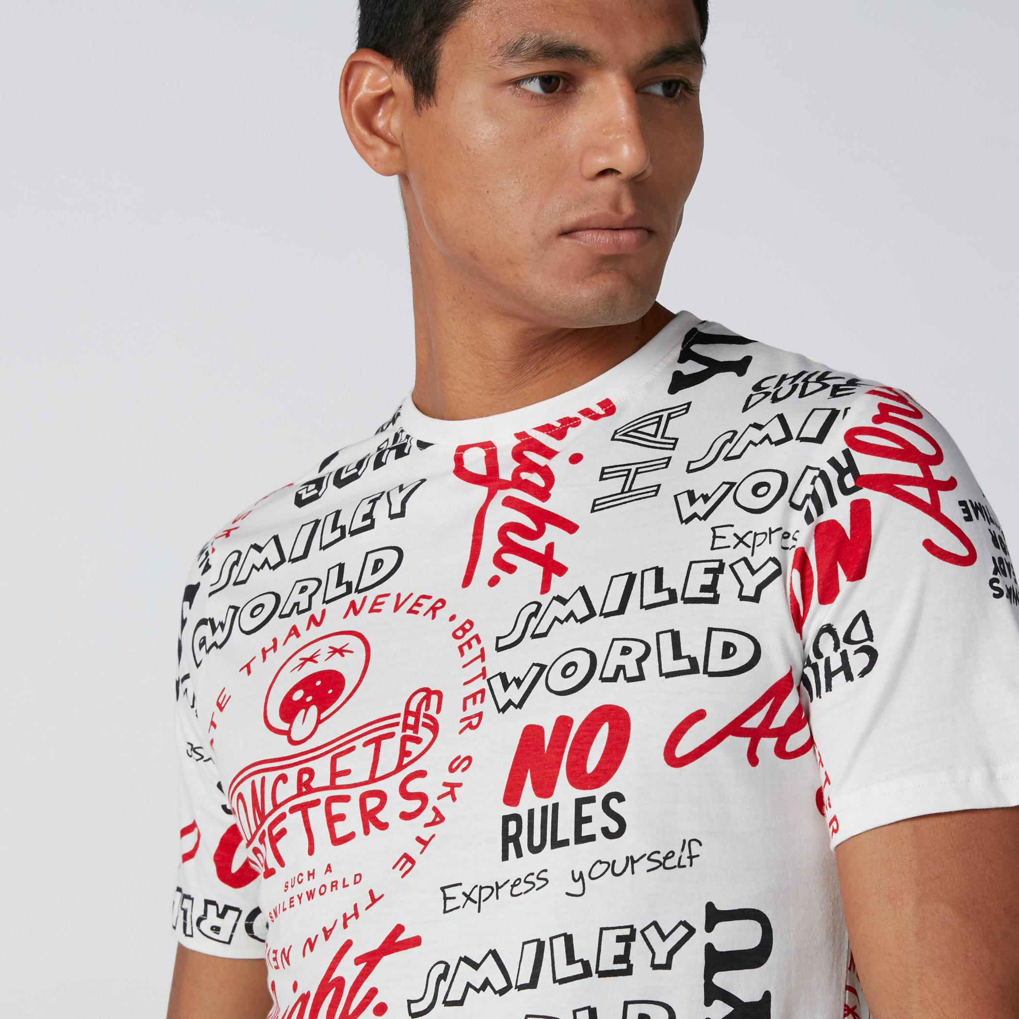 Smiley World Printed T-Shirt with Short Sleeves-men-clothing-tshirtsandpolos-tshirts-image-4