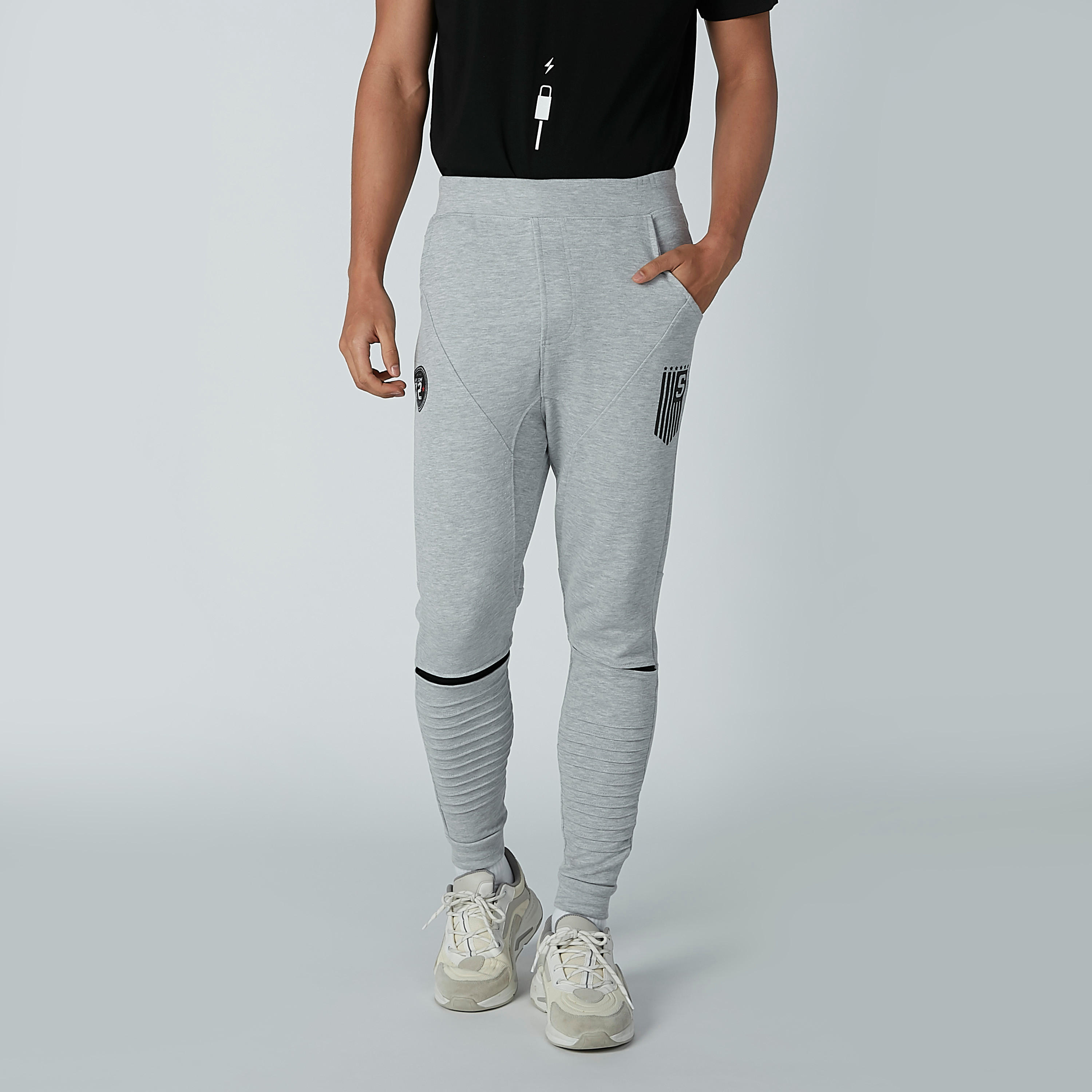 بنطال طويل بقصّة سليم وجيوب من سمايلي وورلد-men-clothing-bottoms-joggers-image-1