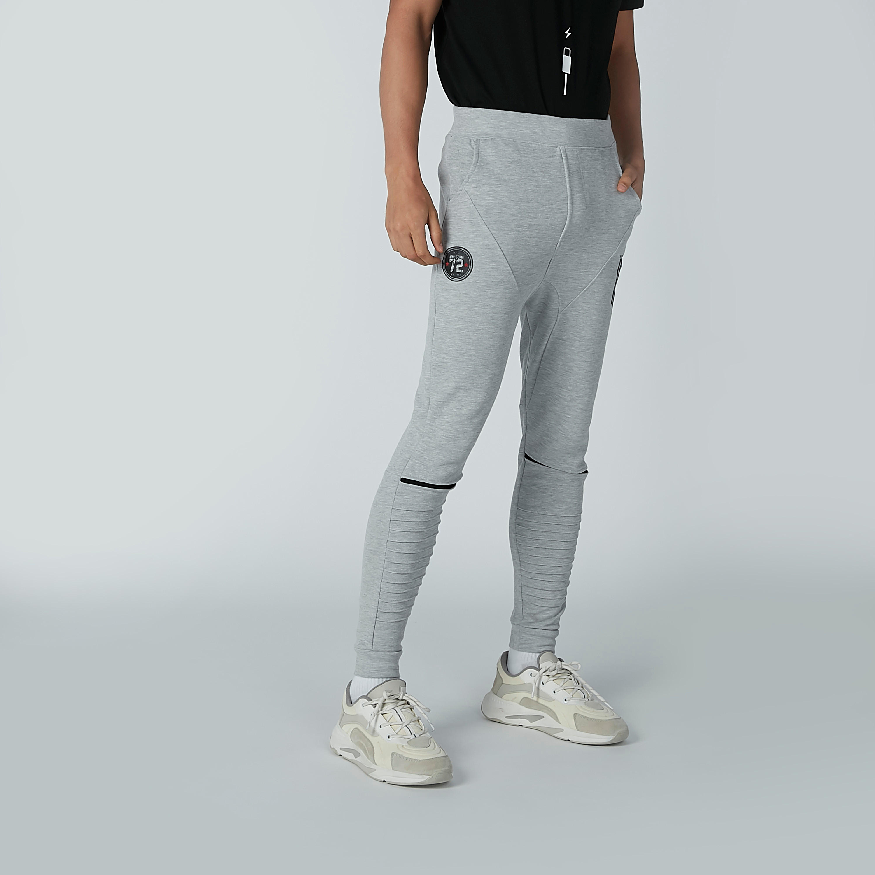 بنطال طويل بقصّة سليم وجيوب من سمايلي وورلد-men-clothing-bottoms-joggers-image-4
