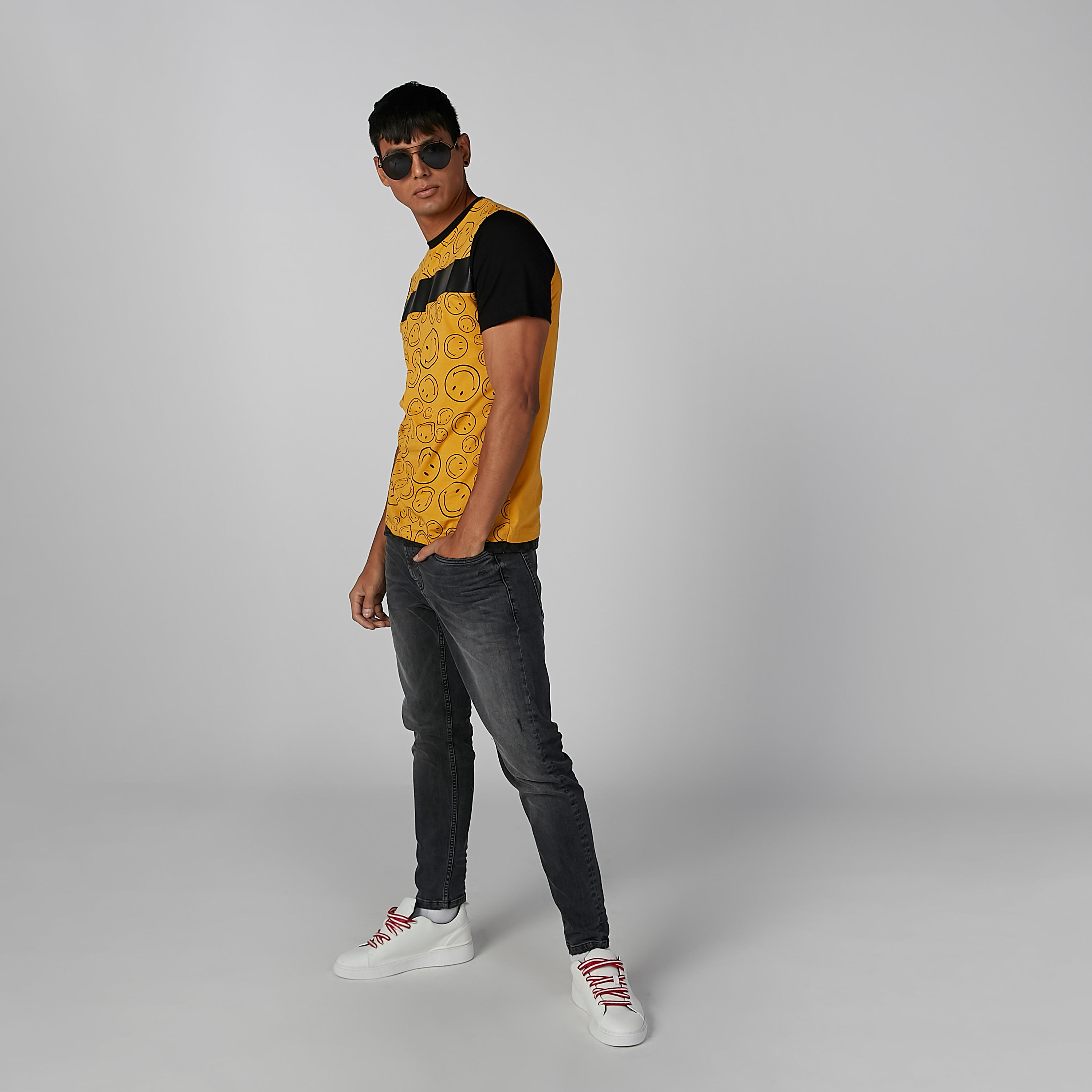 Smiley World Slim Fit Printed T-shirt with Crew Neck-men-clothing-tshirtsandpolos-tshirts-image-1
