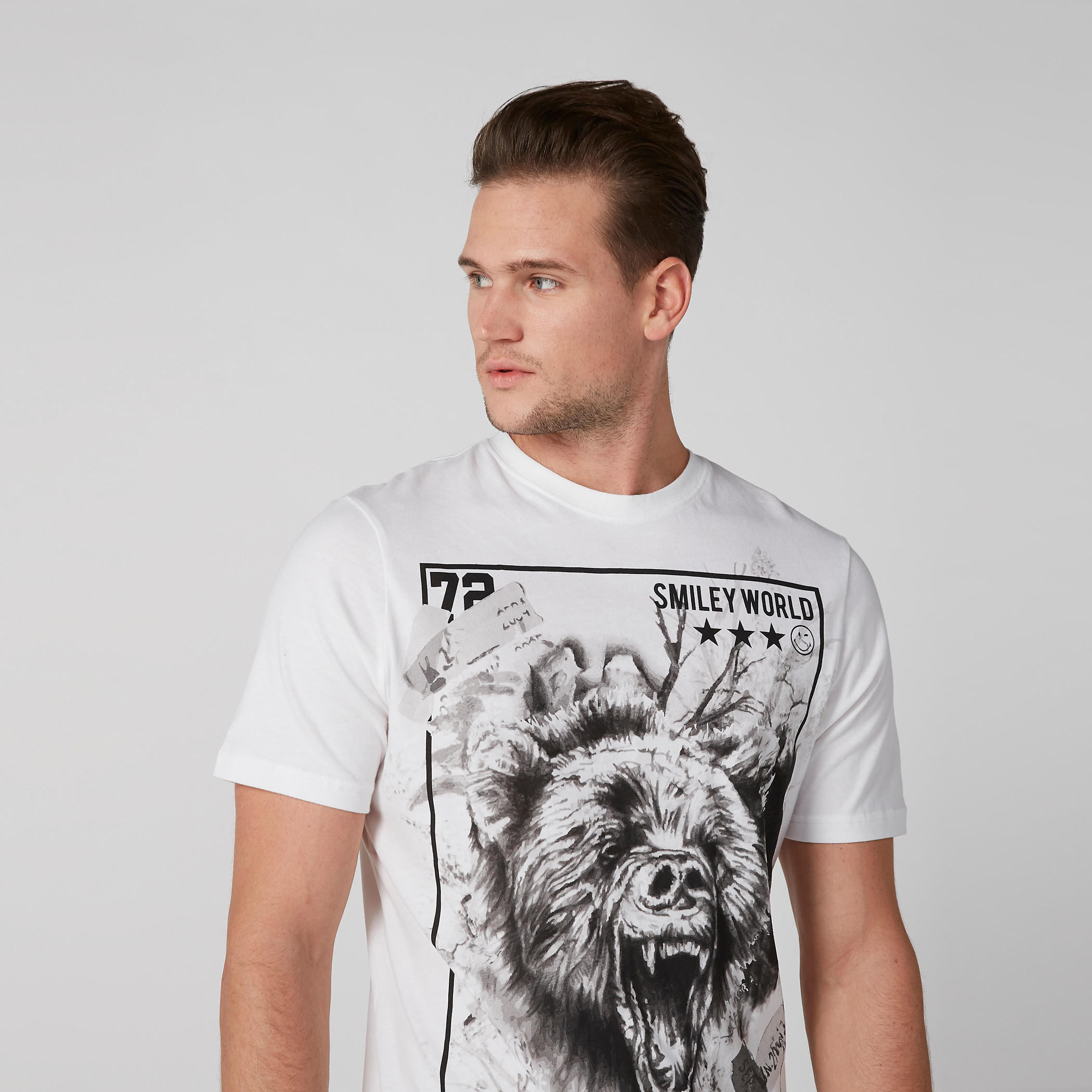 تيشيرت سليم بأكمام قصيرة وطبعات سمايلي وورلد-men-clothing-tshirtsandpolos-tshirts-image-1