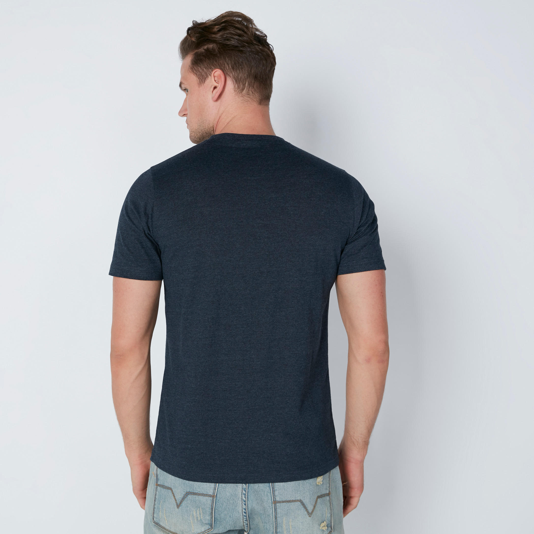تيشيرت بياقة ضيّقة وأكمام قصيرة وطبعات سمايلي وورلد-men-clothing-tshirtsandpolos-tshirts-image-2