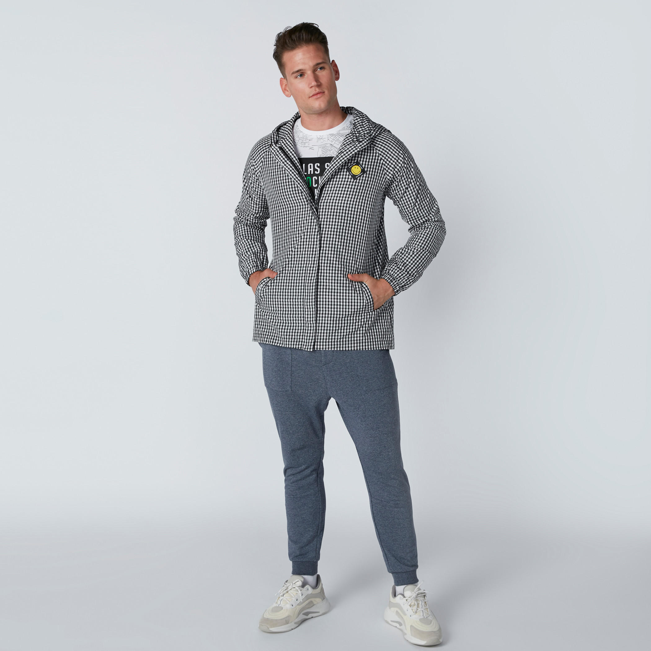 جاكيت كاروهات بسحّاب إغلاق من سمايلي وورلد-men-clothing-jacketsandblazers-jackets-image-3