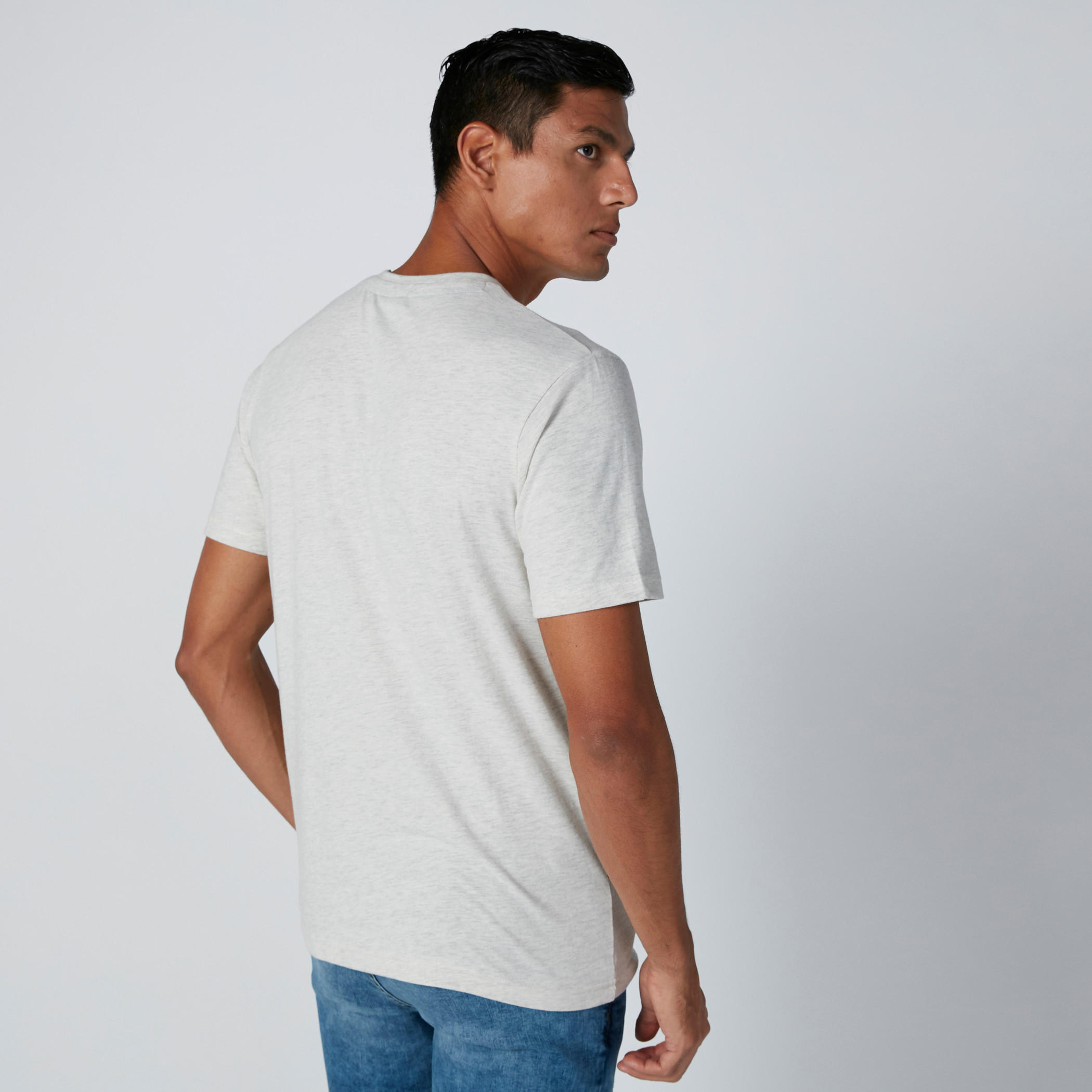 تيشيرت سليم بطبعات سمايلي وورلد-men-clothing-tshirtsandpolos-tshirts-image-3