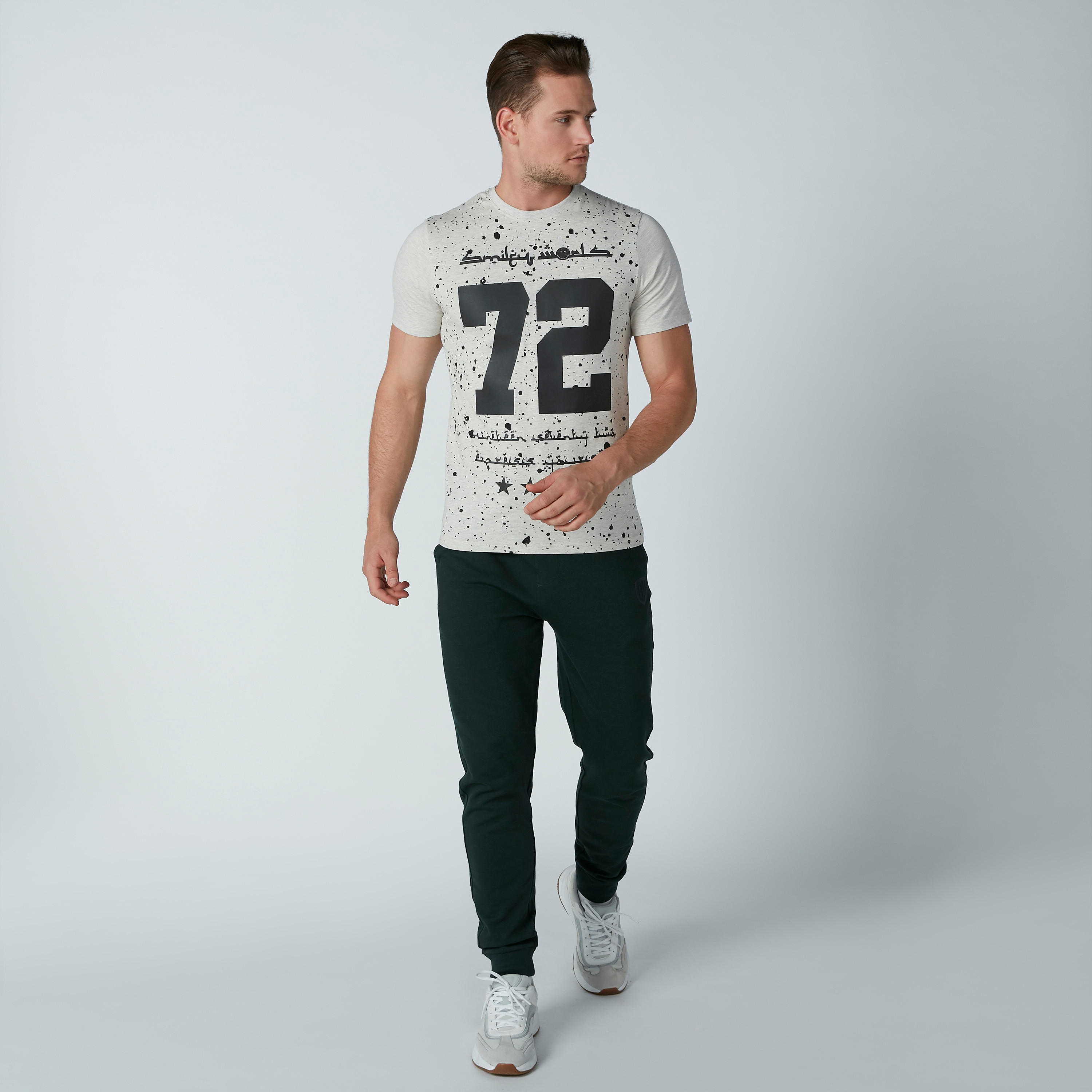تيشيرت بأكمام قصيرة وطبعات سمايلي وورلد-men-clothing-tshirtsandpolos-tshirts-image-1