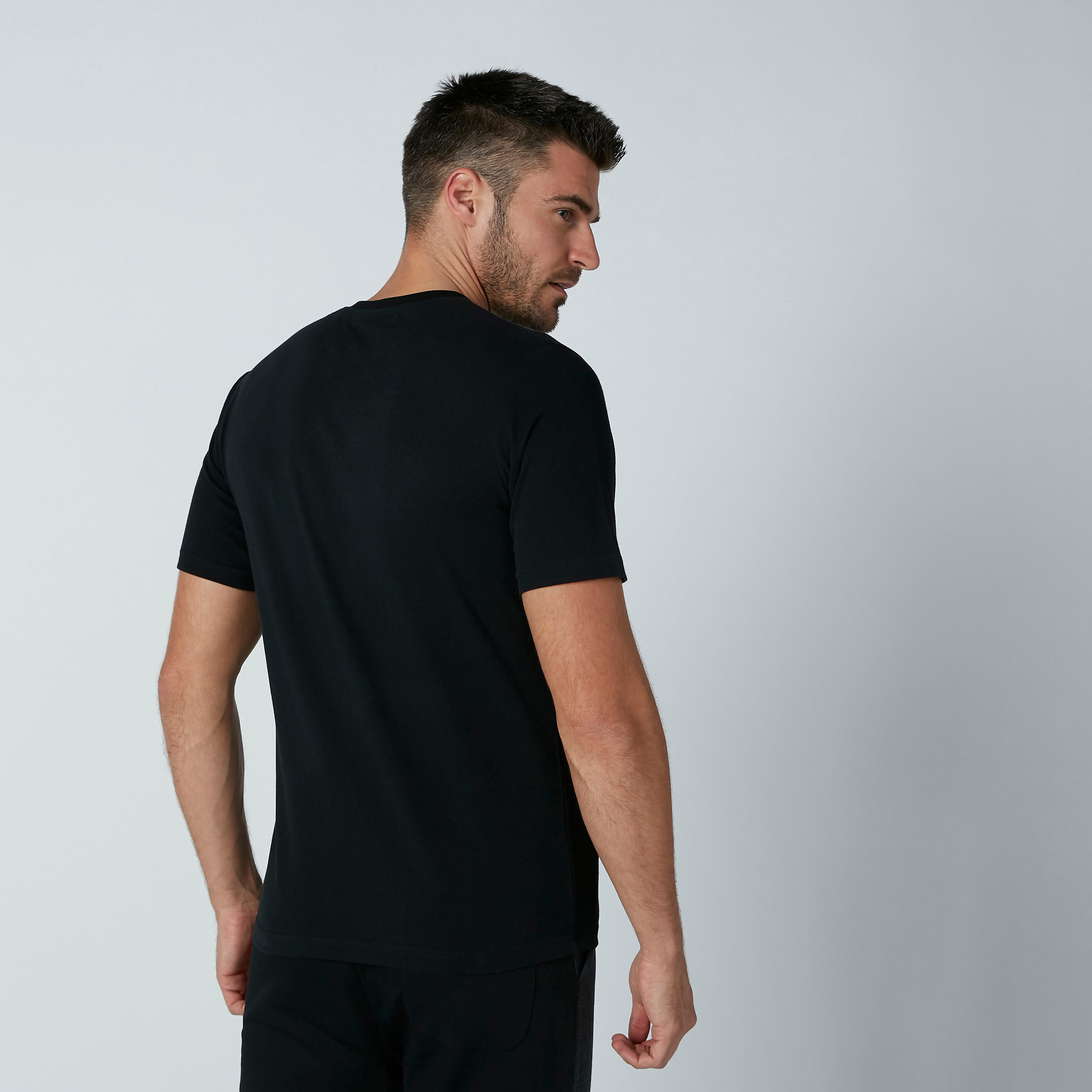 تيشيرت مستدام سليم بياقة ضيّقة وطبعات سمايلي وورلد -men-clothing-tshirtsandpolos-tshirts-image-2
