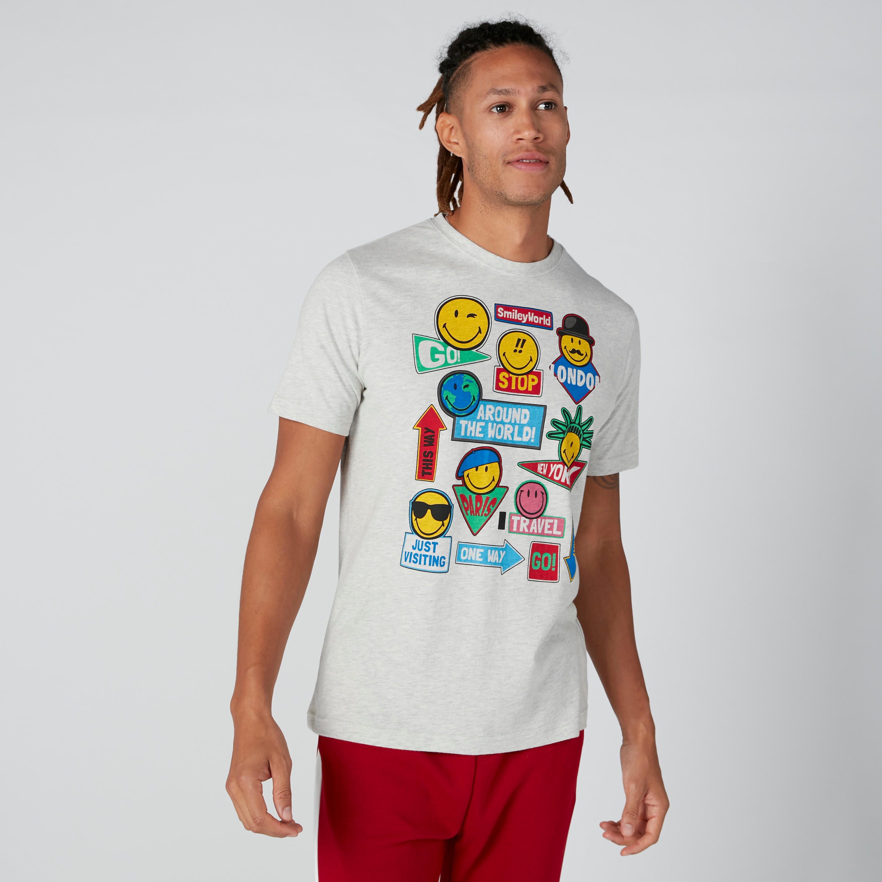 تيشيرت مستدام بأكمام قصيرة وطبعات سمايلي وورلد-men-clothing-tshirtsandpolos-tshirts-image-1