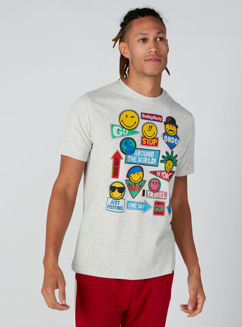 تيشيرت مستدام بأكمام قصيرة وطبعات سمايلي وورلد-men-clothing-tshirtsandpolos-tshirts-image-5