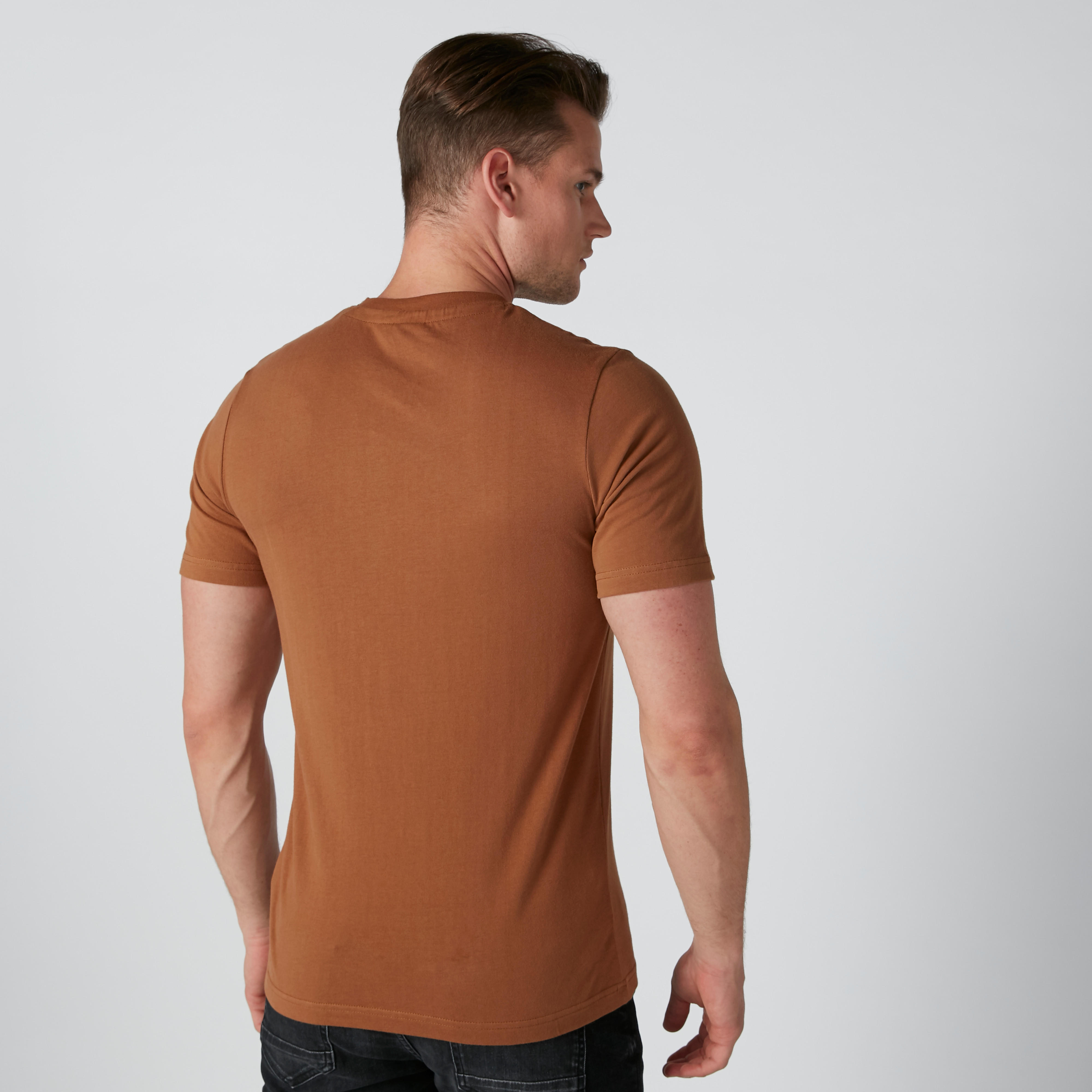 تيشيرت مستدام بياقة ضيّقة وطبعات سمايلي وورلد-men-clothing-tshirtsandpolos-tshirts-image-3