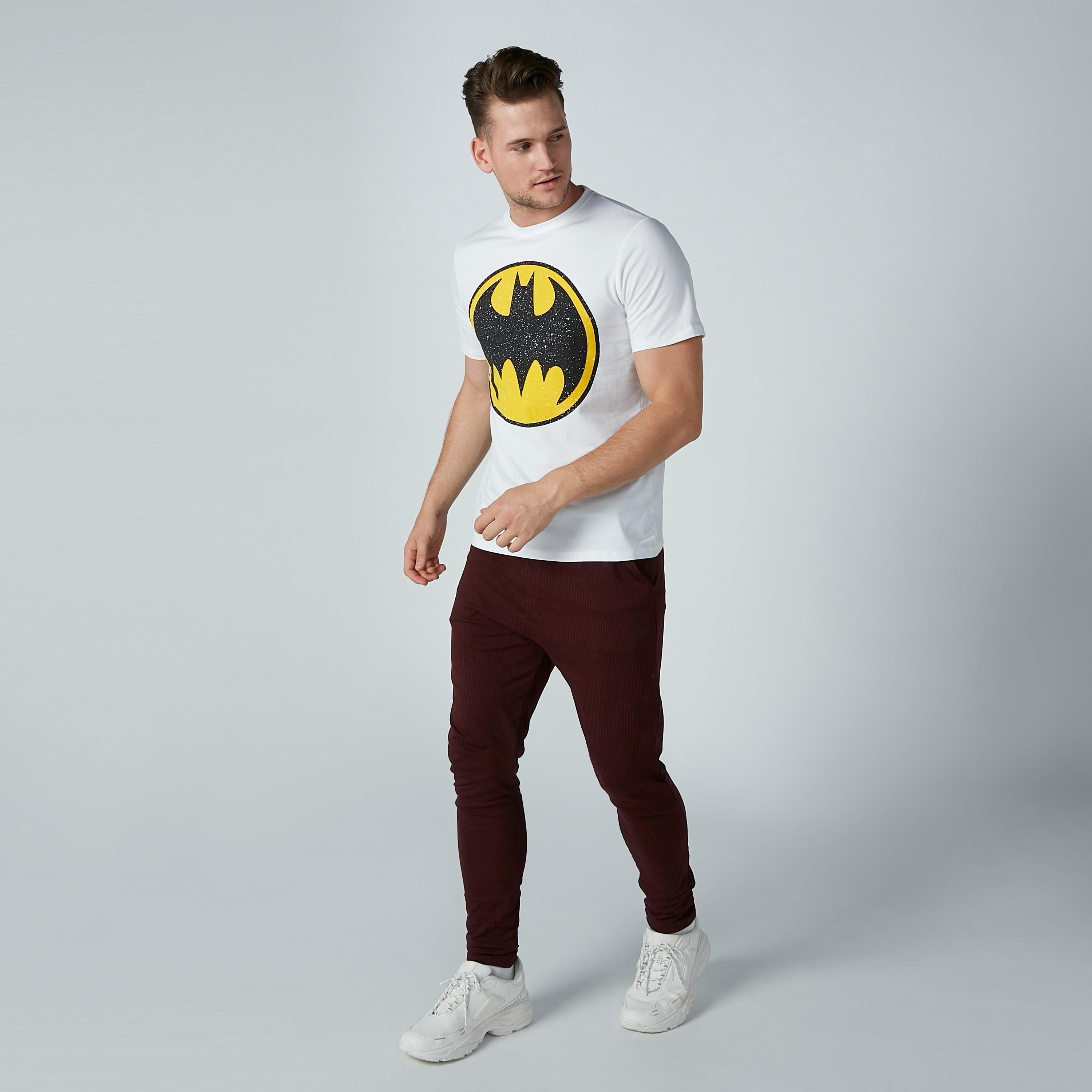 بنطلون سليم سادة مستدام بجيوب من سمايلي وورلد -men-clothing-bottoms-joggers-image-2
