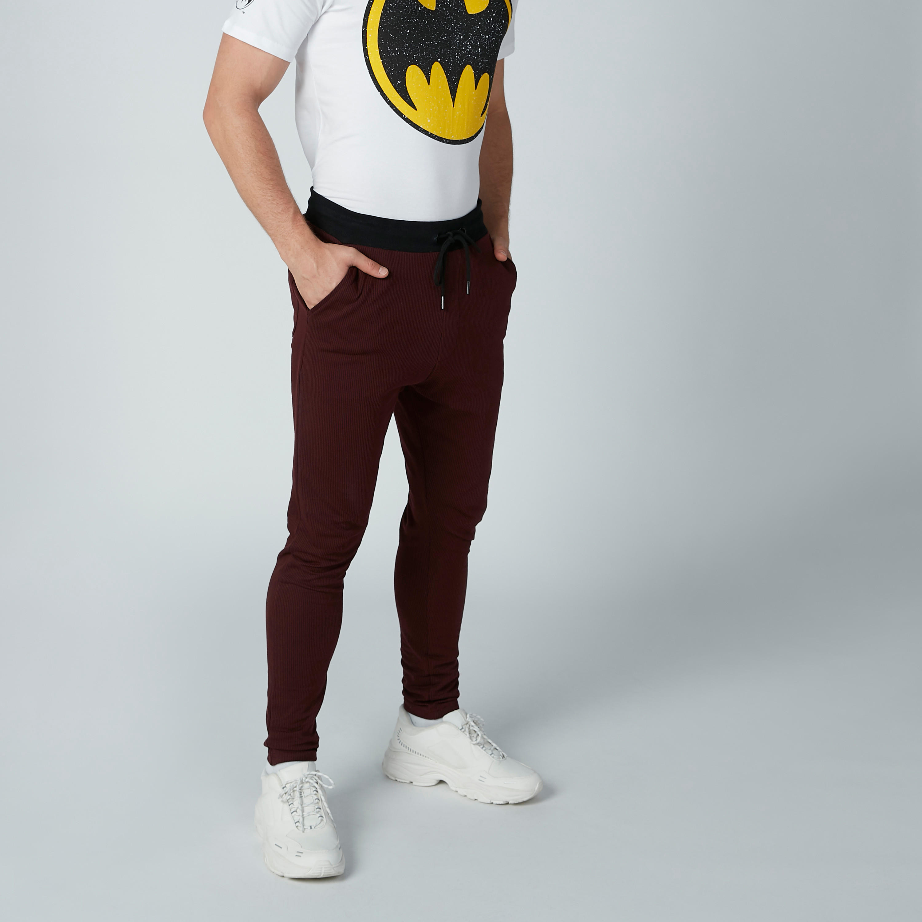 بنطلون سليم سادة مستدام بجيوب من سمايلي وورلد -men-clothing-bottoms-joggers-image-6