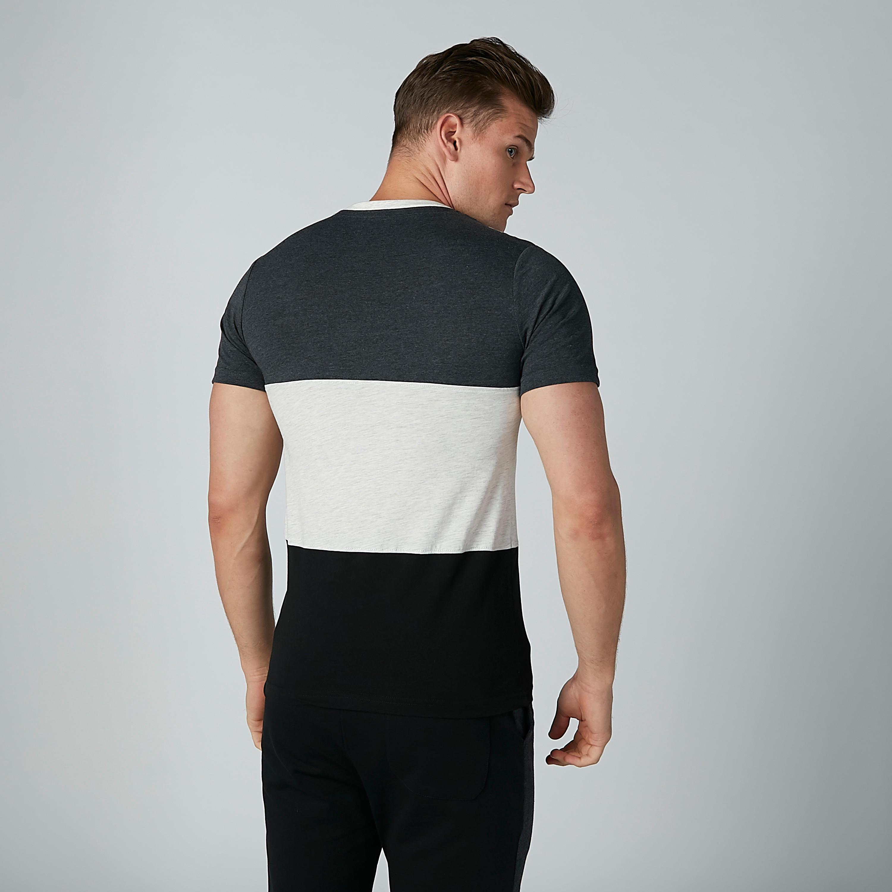 تيشيرت بأكمام قصيرة وياقة مستديرة وطبعات سمايلي وورلد-men-clothing-tshirtsandpolos-tshirts-image-4