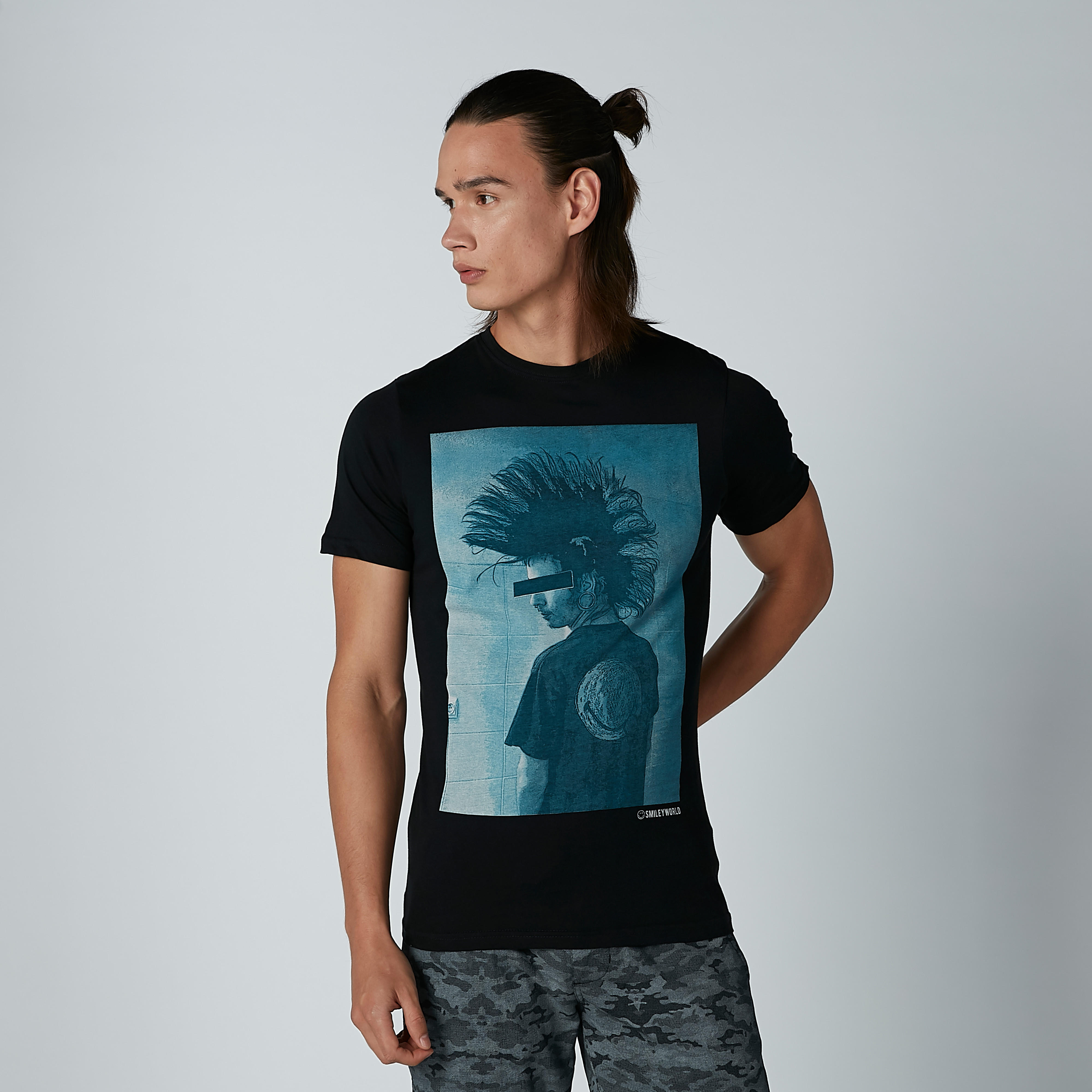 تيشيرت بياقة مستديرة وأكمام قصيرة وطبعات-men-clothing-tshirtsandpolos-tshirts-image-2
