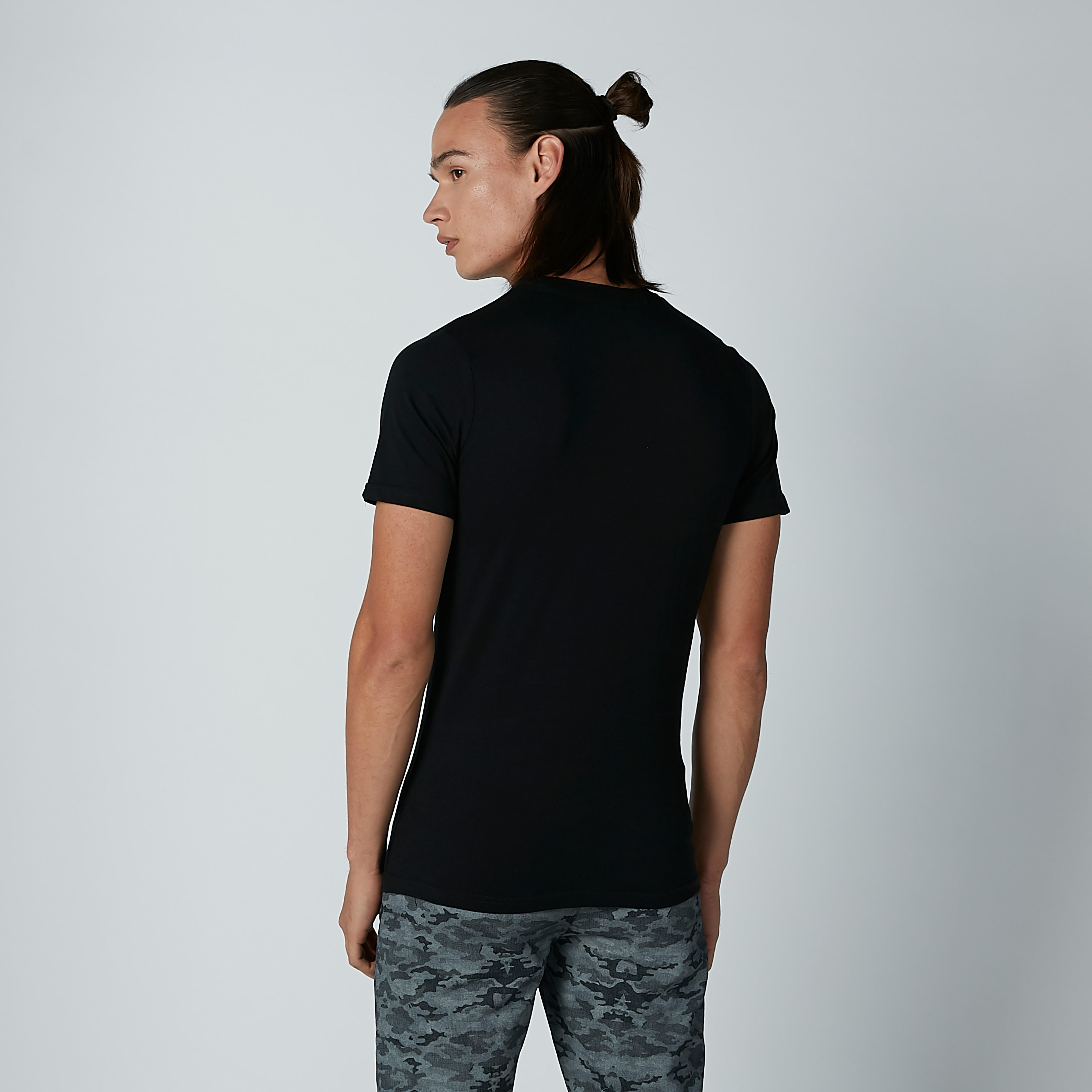 تيشيرت بياقة مستديرة وأكمام قصيرة وطبعات-men-clothing-tshirtsandpolos-tshirts-image-3