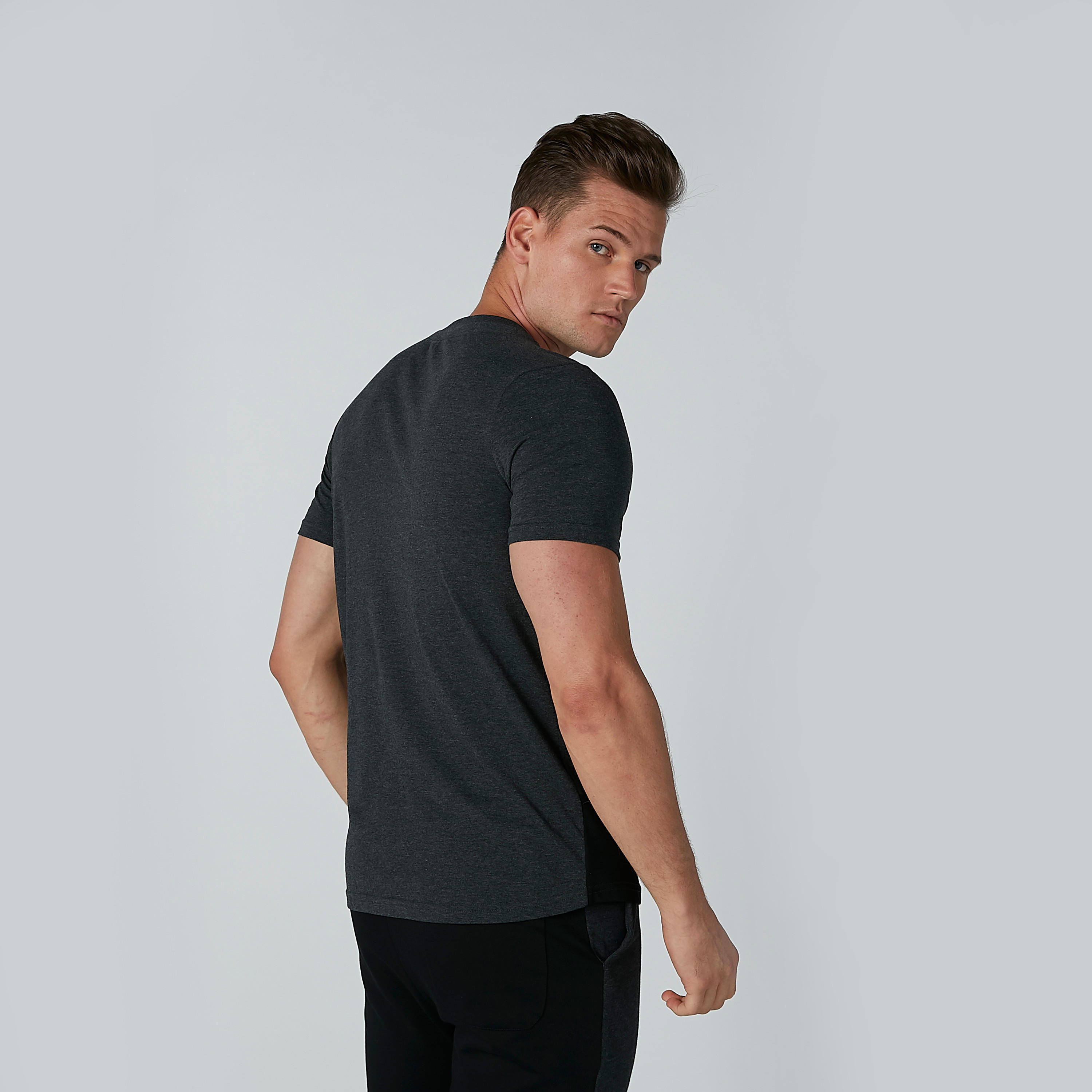 تيشيرت بأكمام قصيرة وياقة مستديرة وطبعات سمايلي وورلد-men-clothing-tshirtsandpolos-tshirts-image-3