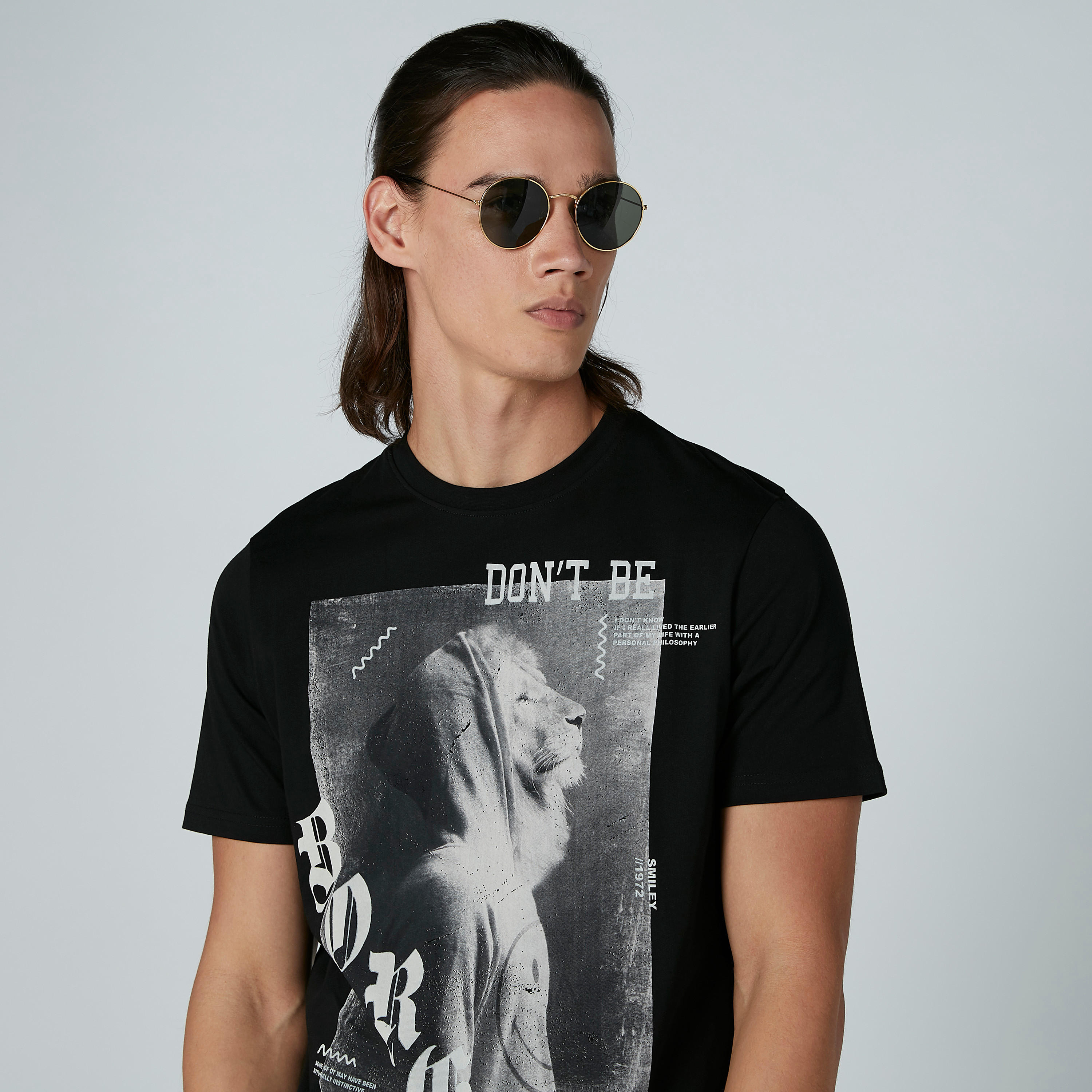 تيشيرت بياقة مستديرة وأكمام قصيرة وطبعات سمايلي وورلد-men-clothing-tshirtsandpolos-tshirts-image-1