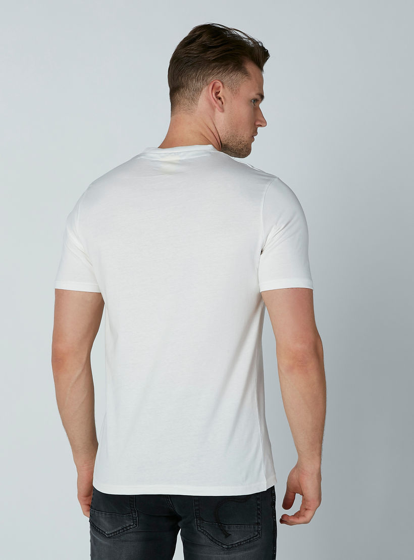 تيشيرت بأكمام قصيرة وياقة مستديرة وطبعات سمايلي وورلد-men-clothing-tshirtsandpolos-tshirts-image-3