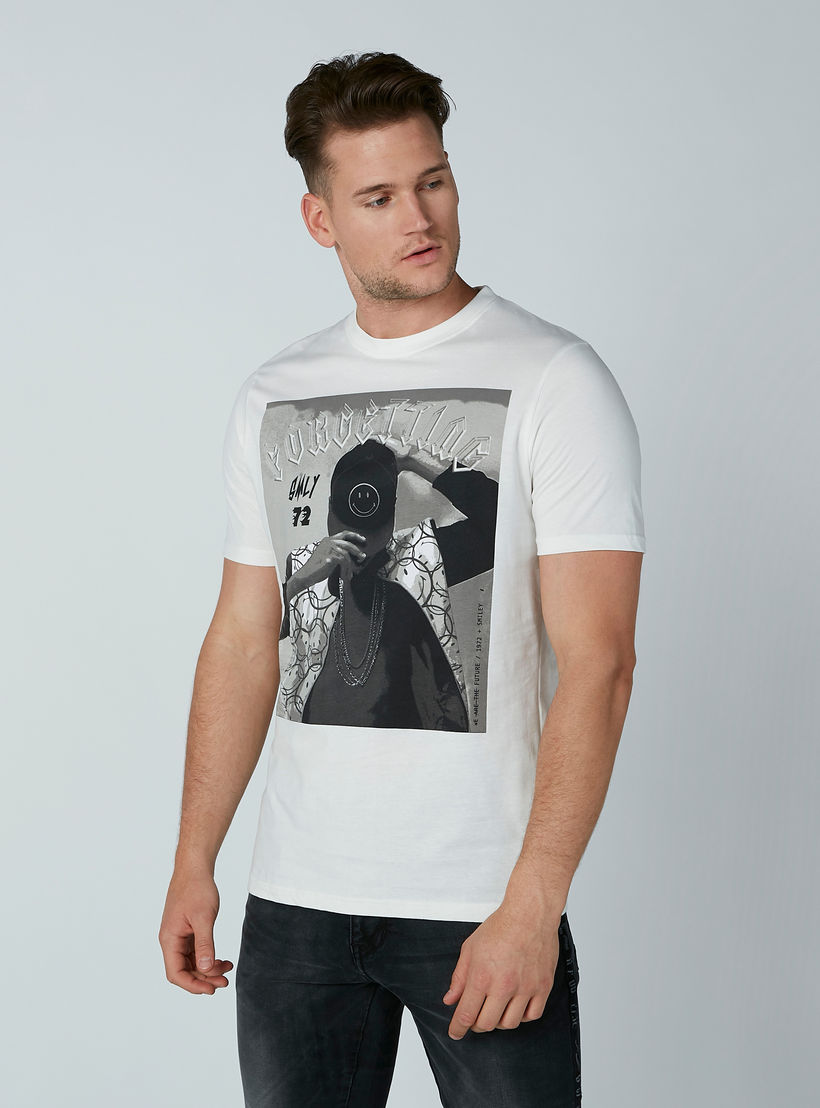 تيشيرت بأكمام قصيرة وياقة مستديرة وطبعات سمايلي وورلد-men-clothing-tshirtsandpolos-tshirts-image-4