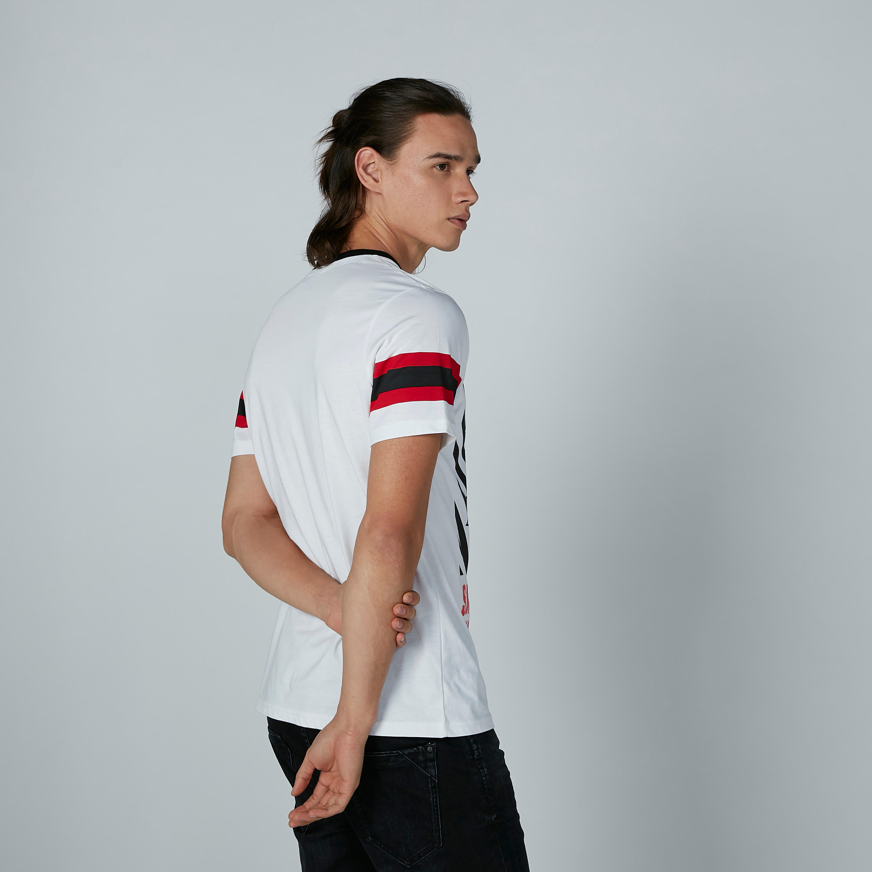 Sustainable Smiley World Slim Fit Printed T-Shirt-men-clothing-tshirtsandpolos-tshirts-image-4