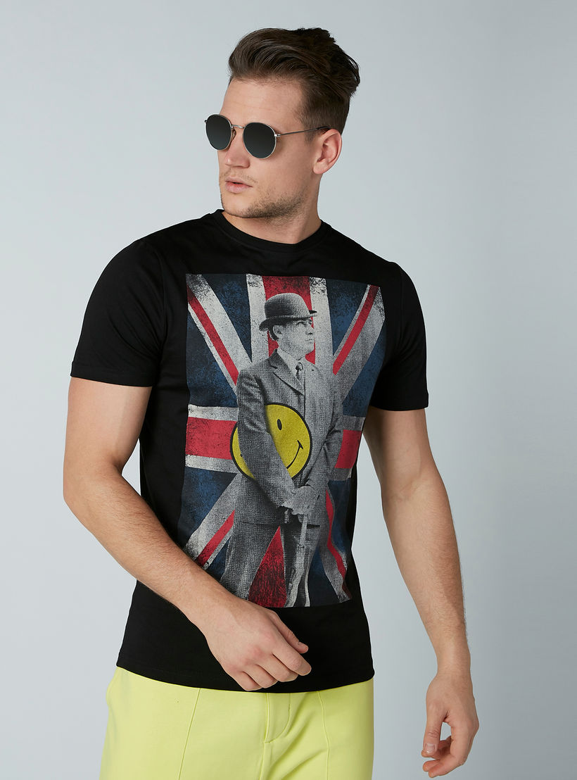 تيشيرت بياقة مستديرة وأكمام قصيرة وطبعات سمايلي وورلد-men-clothing-tshirtsandpolos-tshirts-image-1