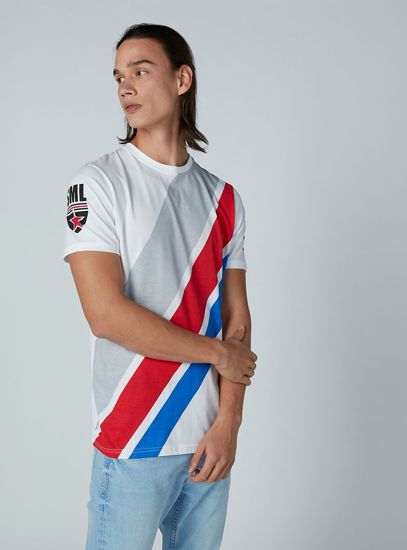 تيشيرت بأكمام قصيرة وياقة مستديرة وطبعات سمايلي وورلد-men-clothing-tshirtsandpolos-tshirts-image-2