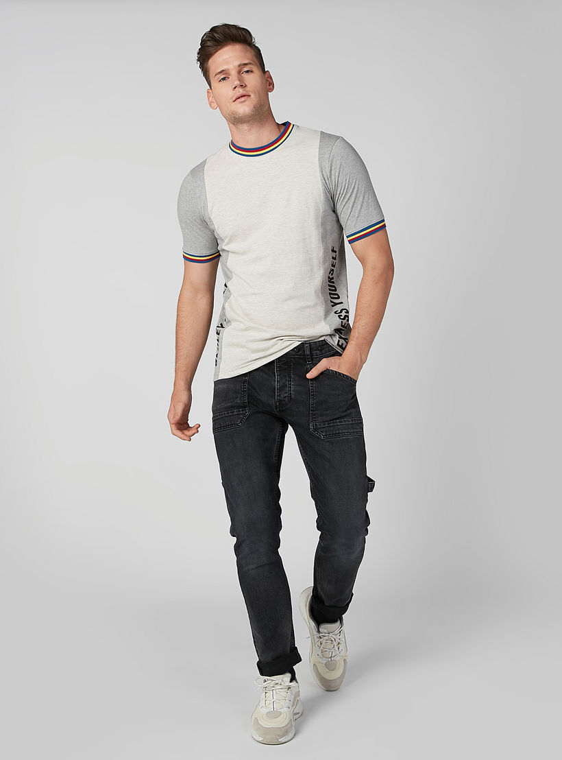 تيشيرت بنمط كتل الألوان بياقة مقلّمة وأكمام بحوّاف من سمايلي وورلد-men-clothing-tshirtsandpolos-tshirts-image-2