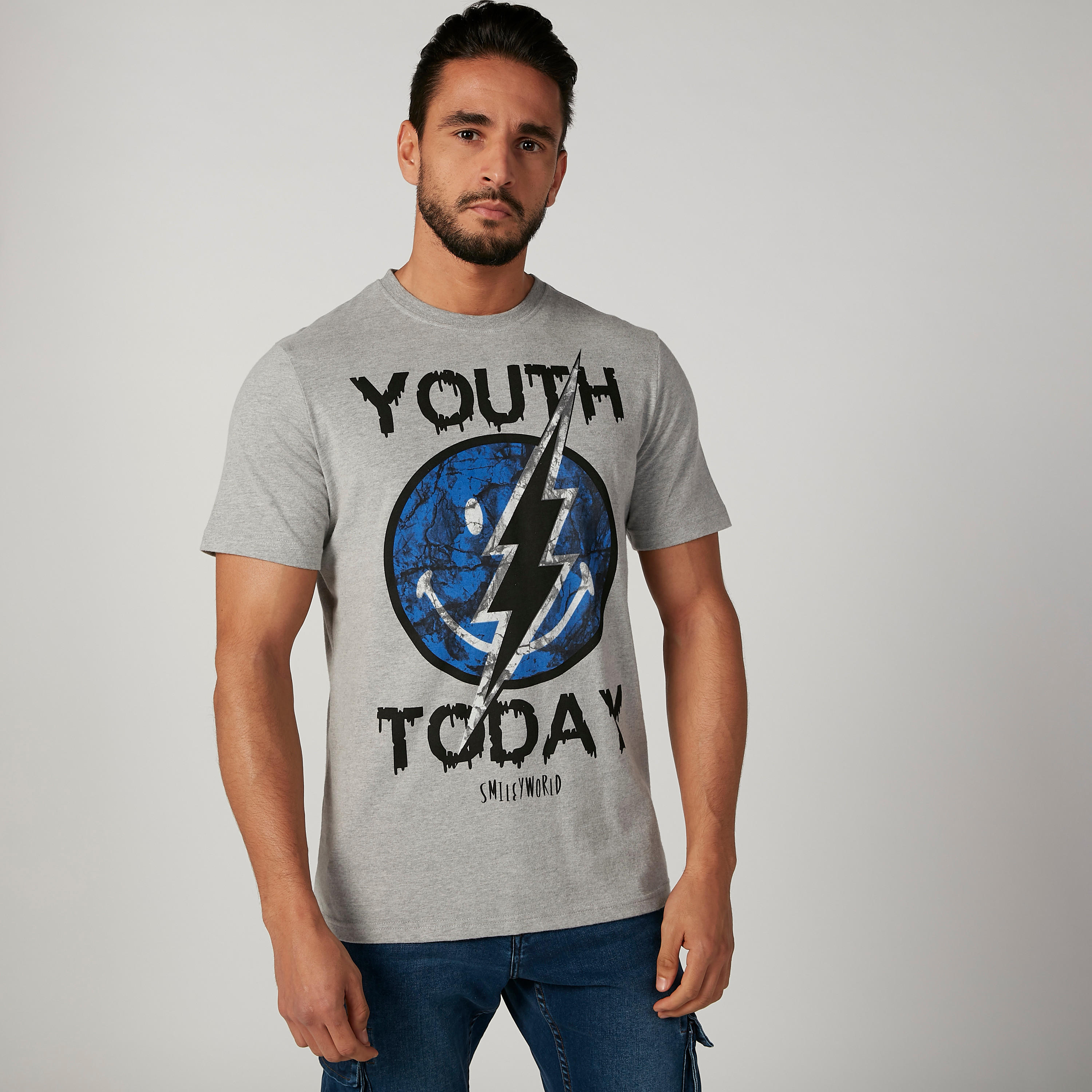 تيشيرت مستدام سليم بياقة ضيّقة وطبعات سمايلي وورلد -men-clothing-tshirtsandpolos-tshirts-image-1