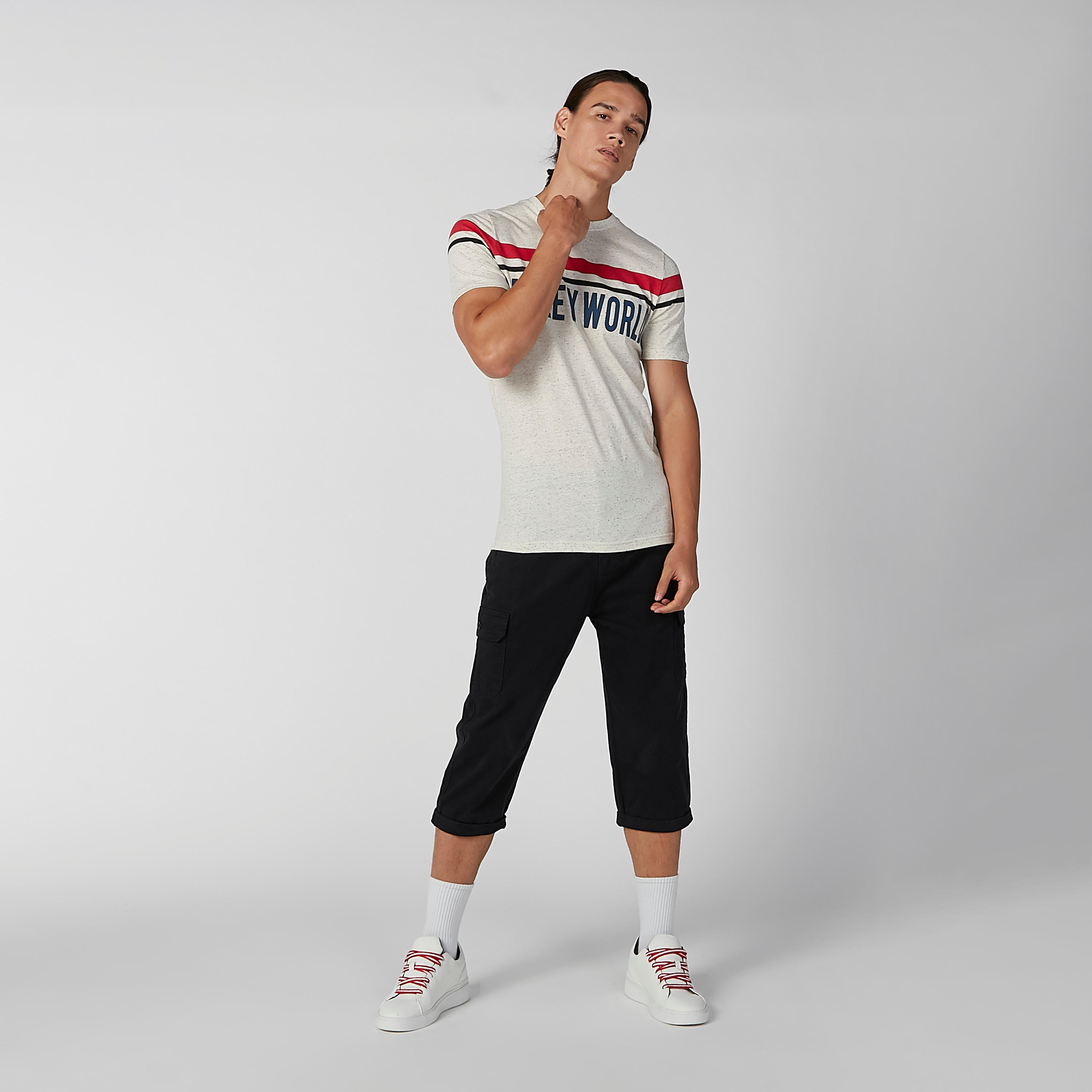 تيشيرت مستدام سليم بياقة ضيّقة وطبعات سمايلي وورلد -men-clothing-tshirtsandpolos-tshirts-image-2