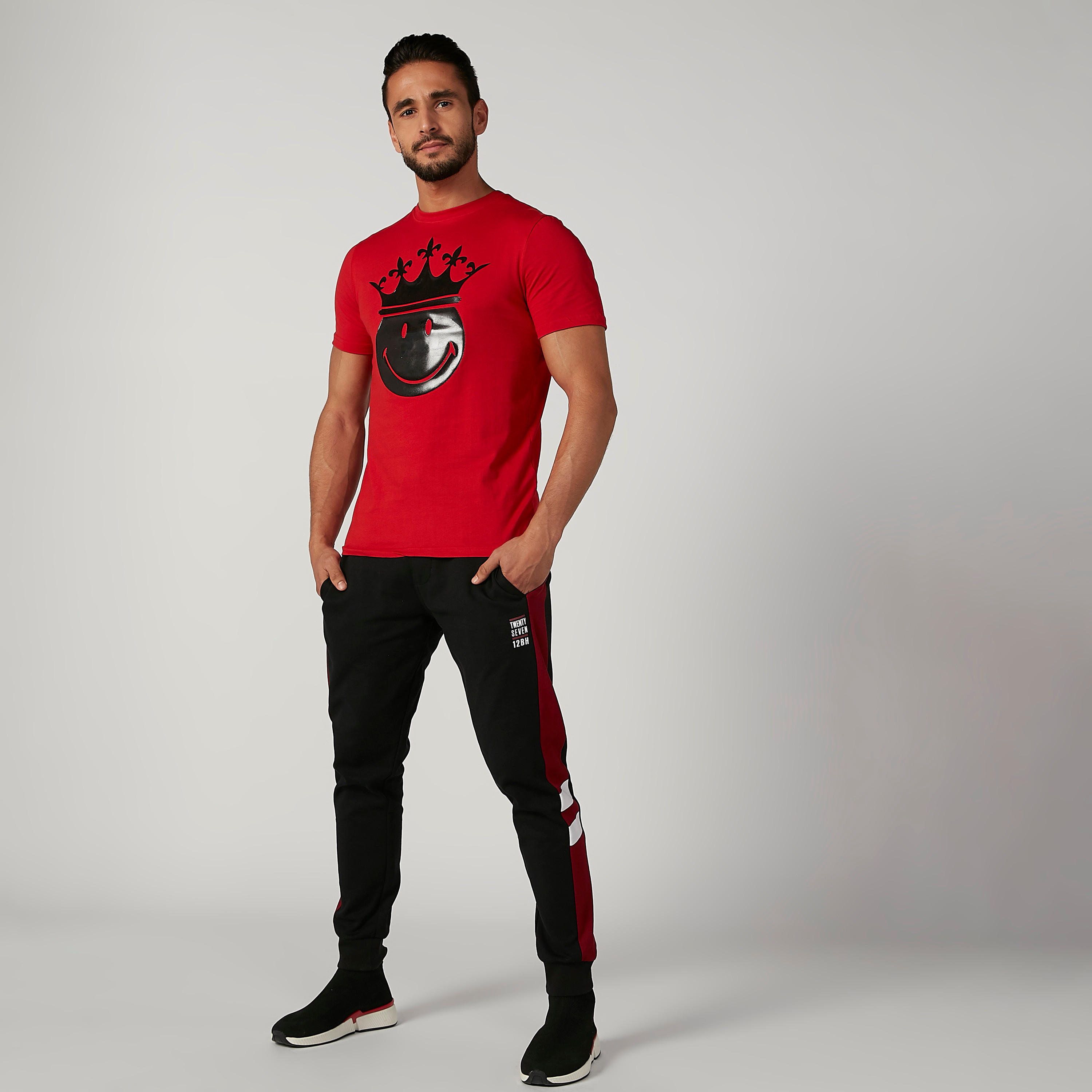 تيشيرت مستدام سليم بياقة ضيّقة وطبعات سمايلي وورلد-men-clothing-tshirtsandpolos-tshirts-image-3