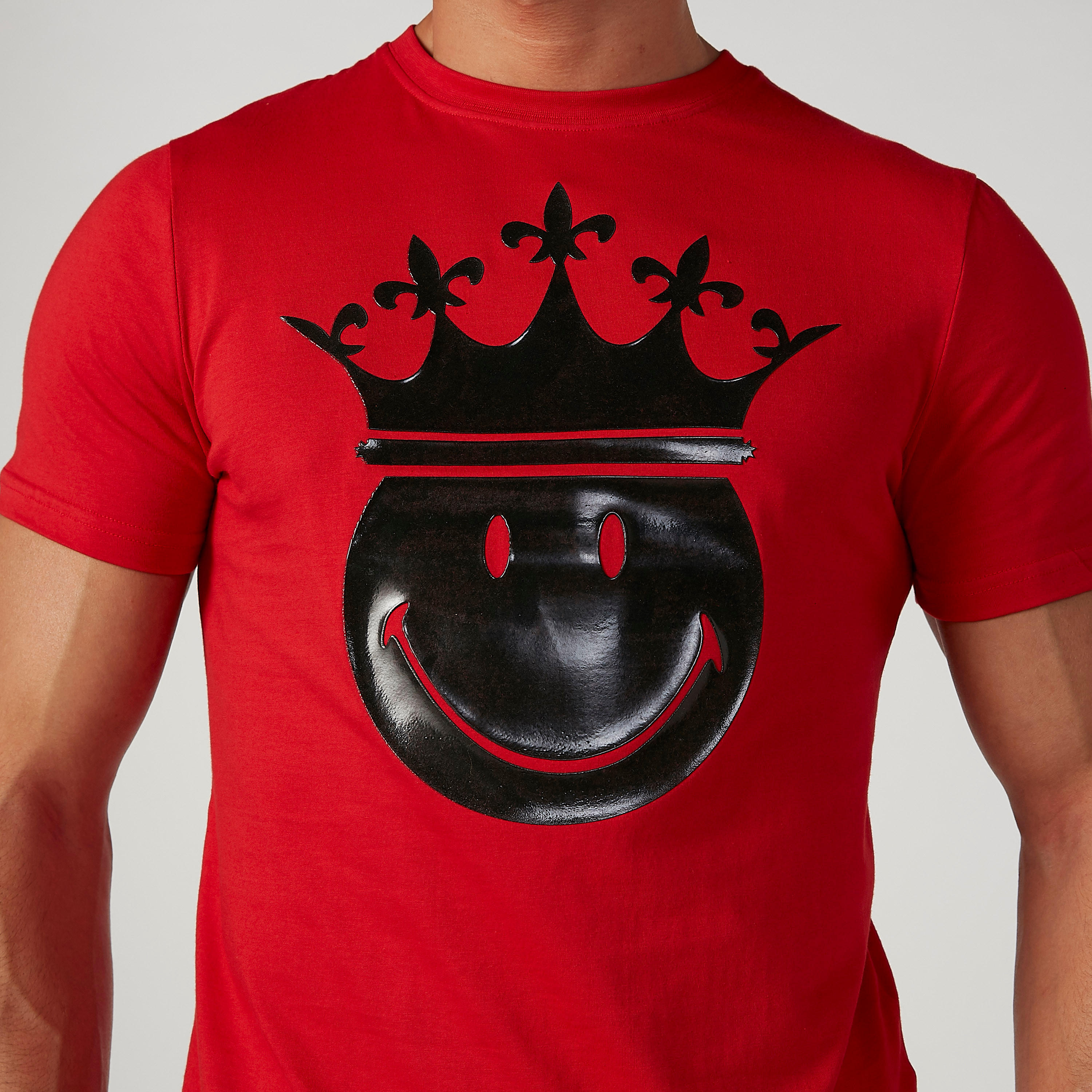 تيشيرت مستدام سليم بياقة ضيّقة وطبعات سمايلي وورلد-men-clothing-tshirtsandpolos-tshirts-image-4