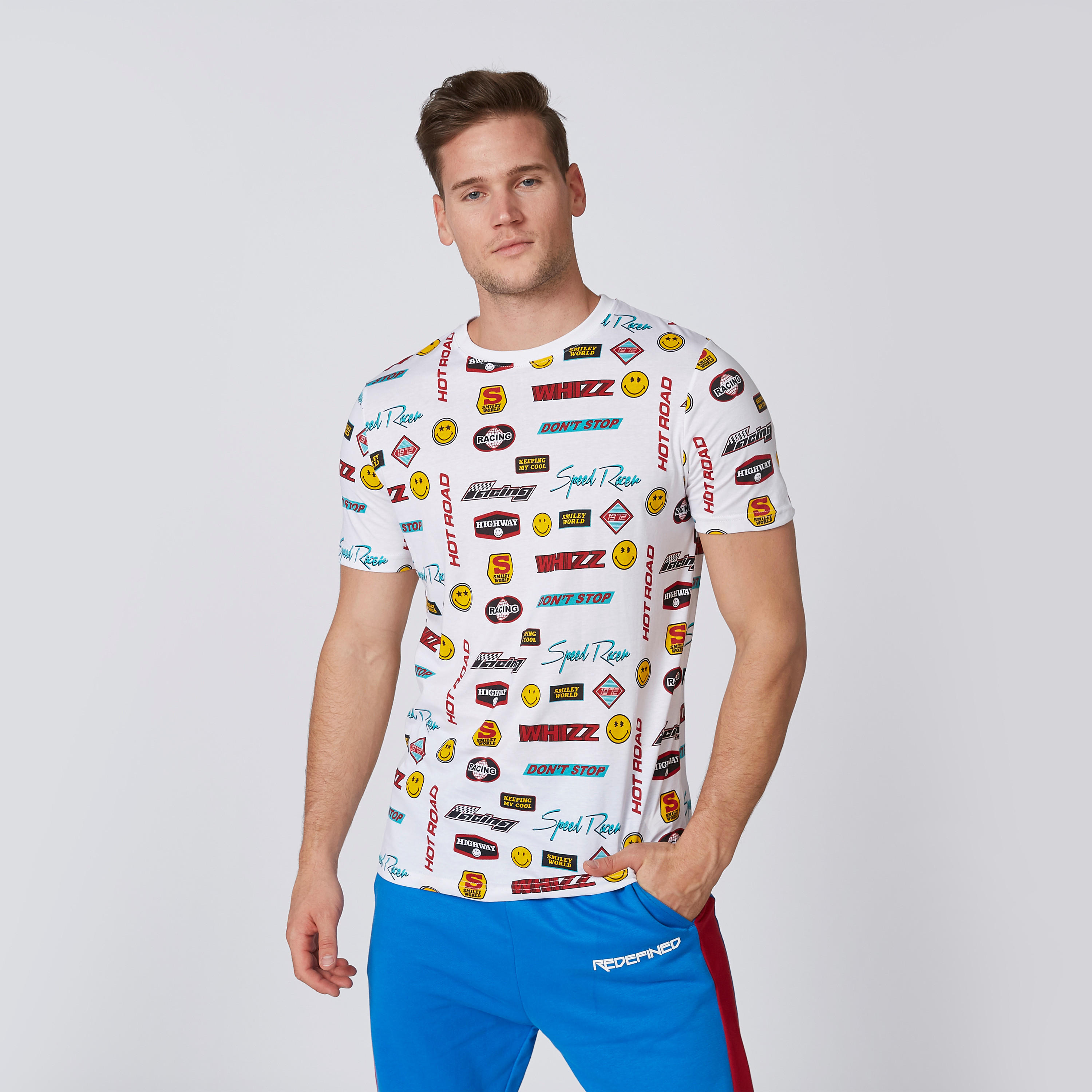 تيشيرت مستدام سليم بياقة مستديرة وطبعات سمايلي وورلد -men-clothing-tshirtsandpolos-tshirts-image-1
