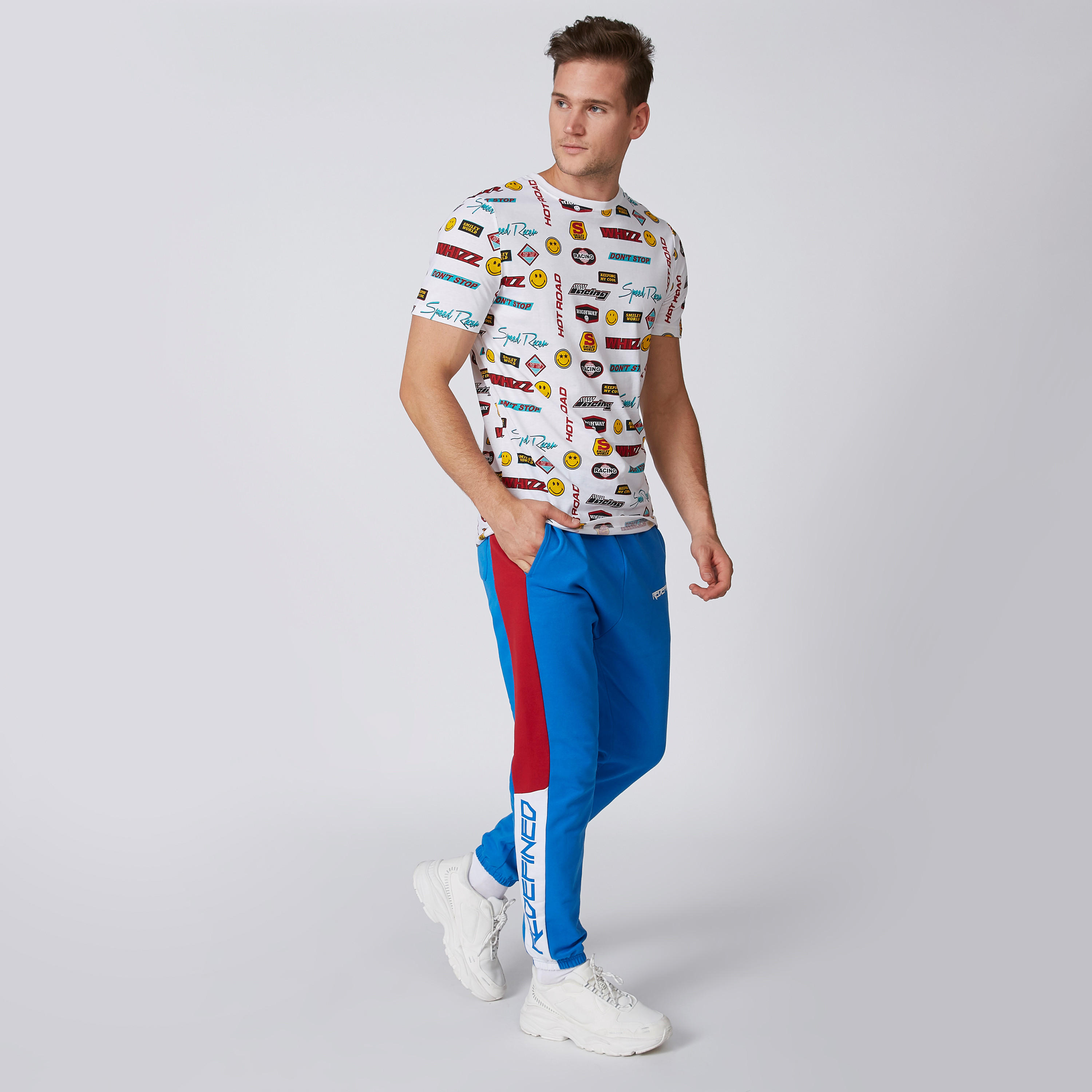تيشيرت مستدام سليم بياقة مستديرة وطبعات سمايلي وورلد -men-clothing-tshirtsandpolos-tshirts-image-4
