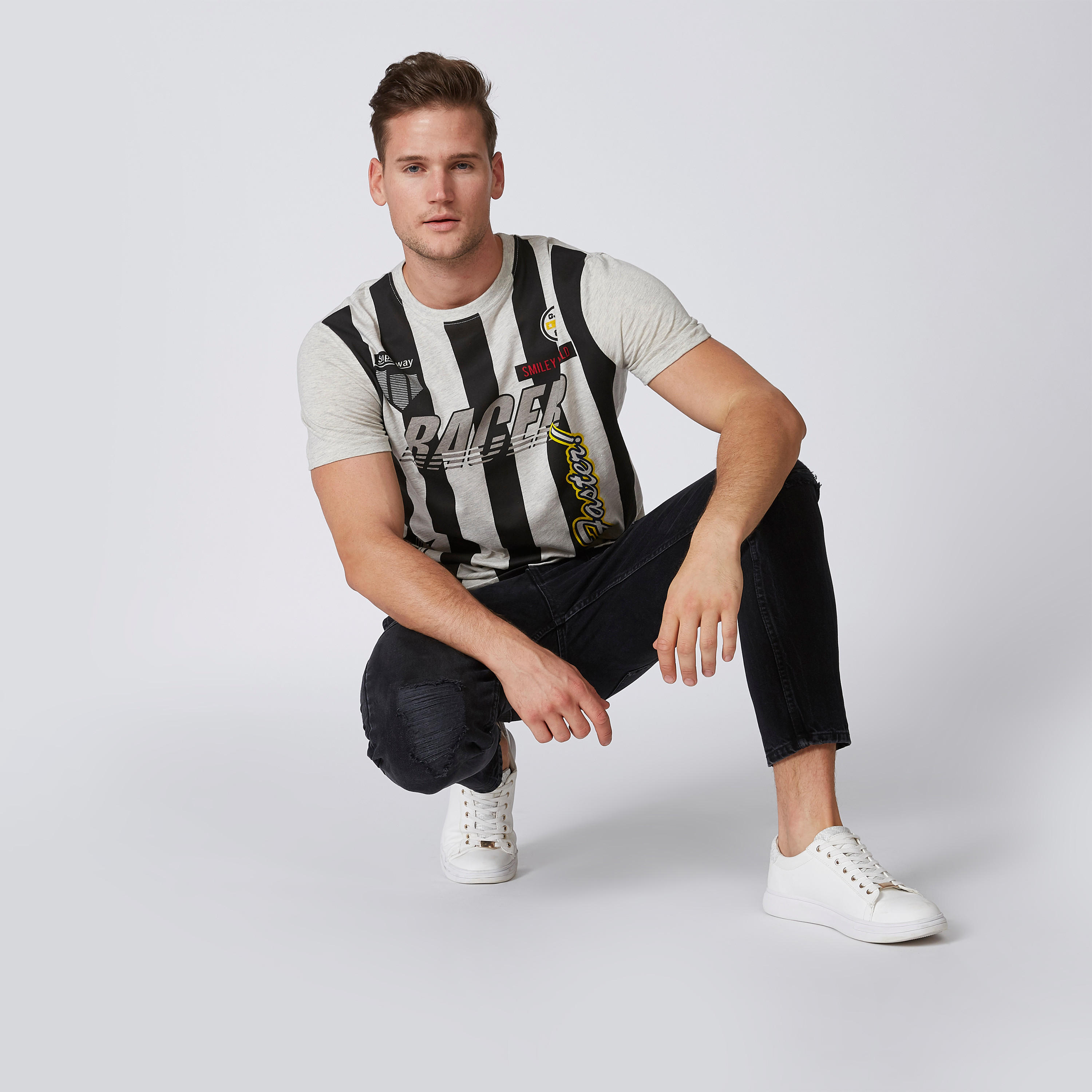 تيشيرت مستدام سليم بياقة مستديرة وطبعات سمايلي وورلد -men-clothing-tshirtsandpolos-tshirts-image-2
