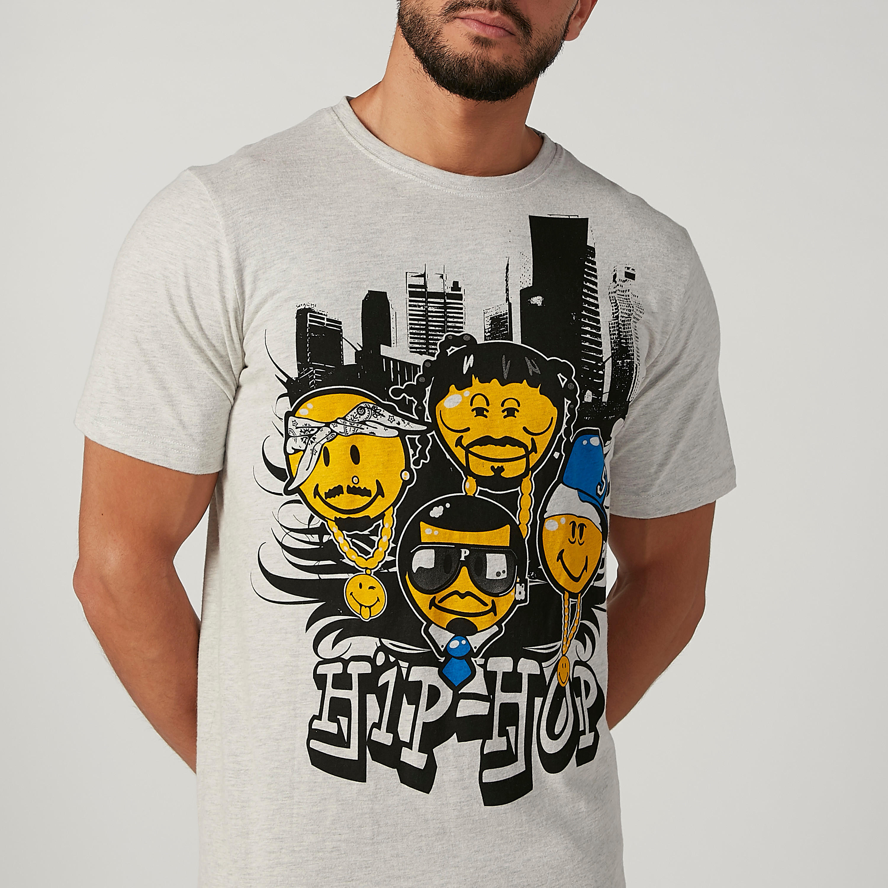 تيشيرت مستدام سليم بياقة ضيّقة وطبعات جرافيك من سمايلي وورلد -men-clothing-tshirtsandpolos-tshirts-image-4