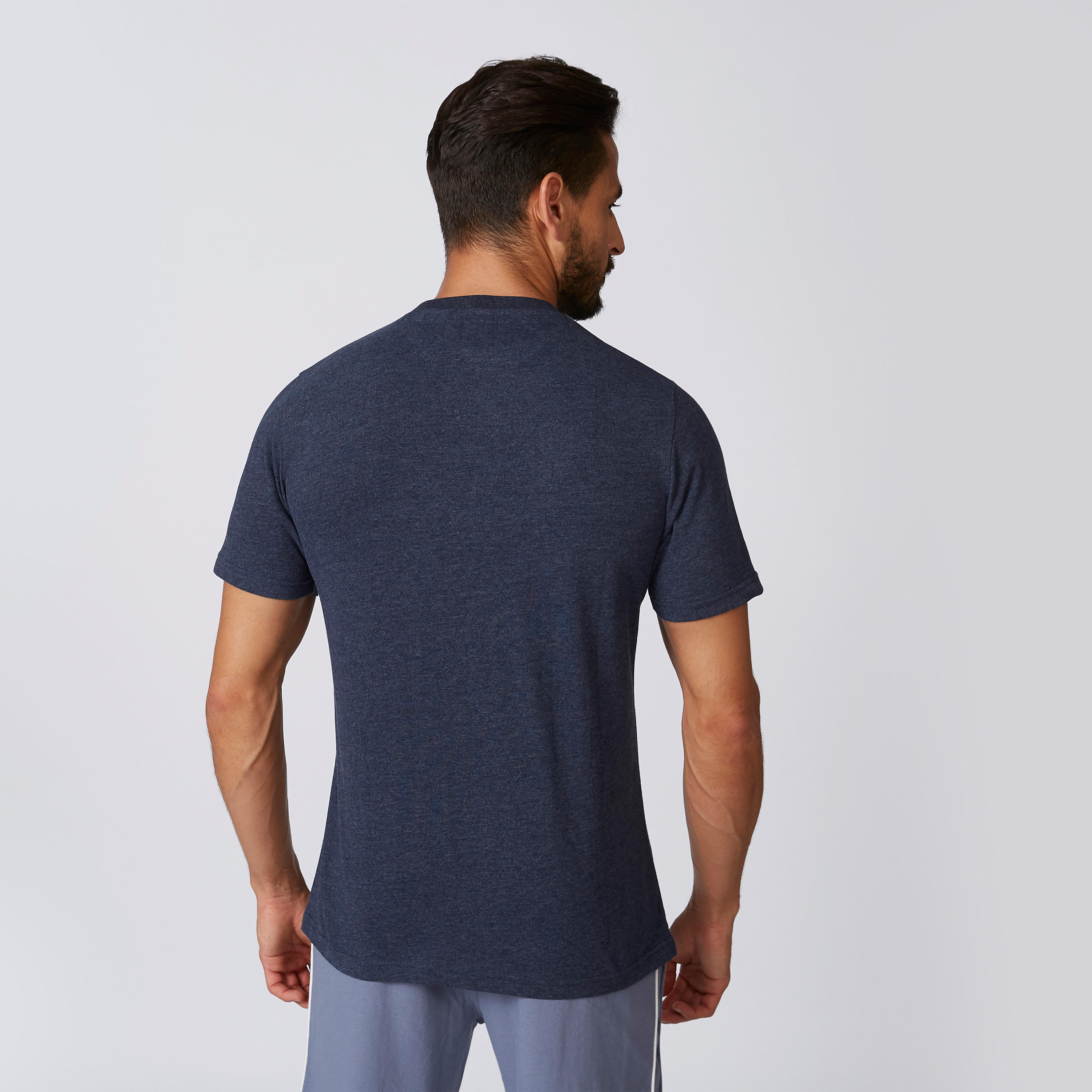 تيشيرت مستدام بياقة ضيّقة وطبعات سمايلي وورلد-men-clothing-tshirtsandpolos-tshirts-image-4