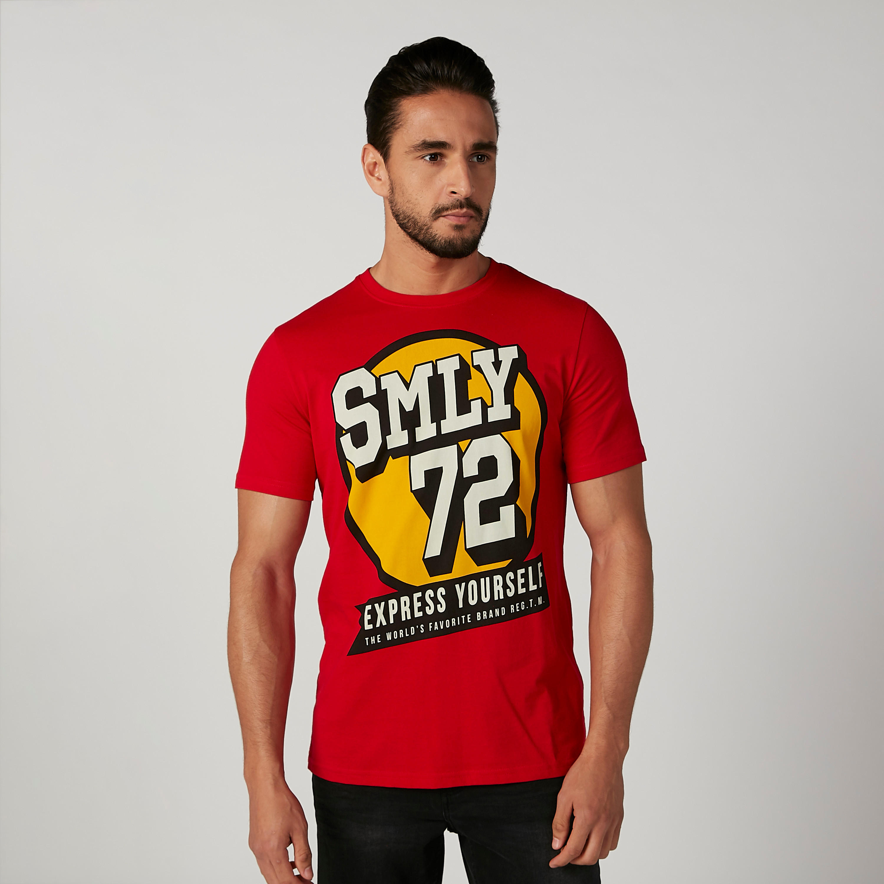 تيشيرت مستدام سليم بياقة ضيّقة وطبعات سمايلي وورلد -men-clothing-tshirtsandpolos-tshirts-image-3
