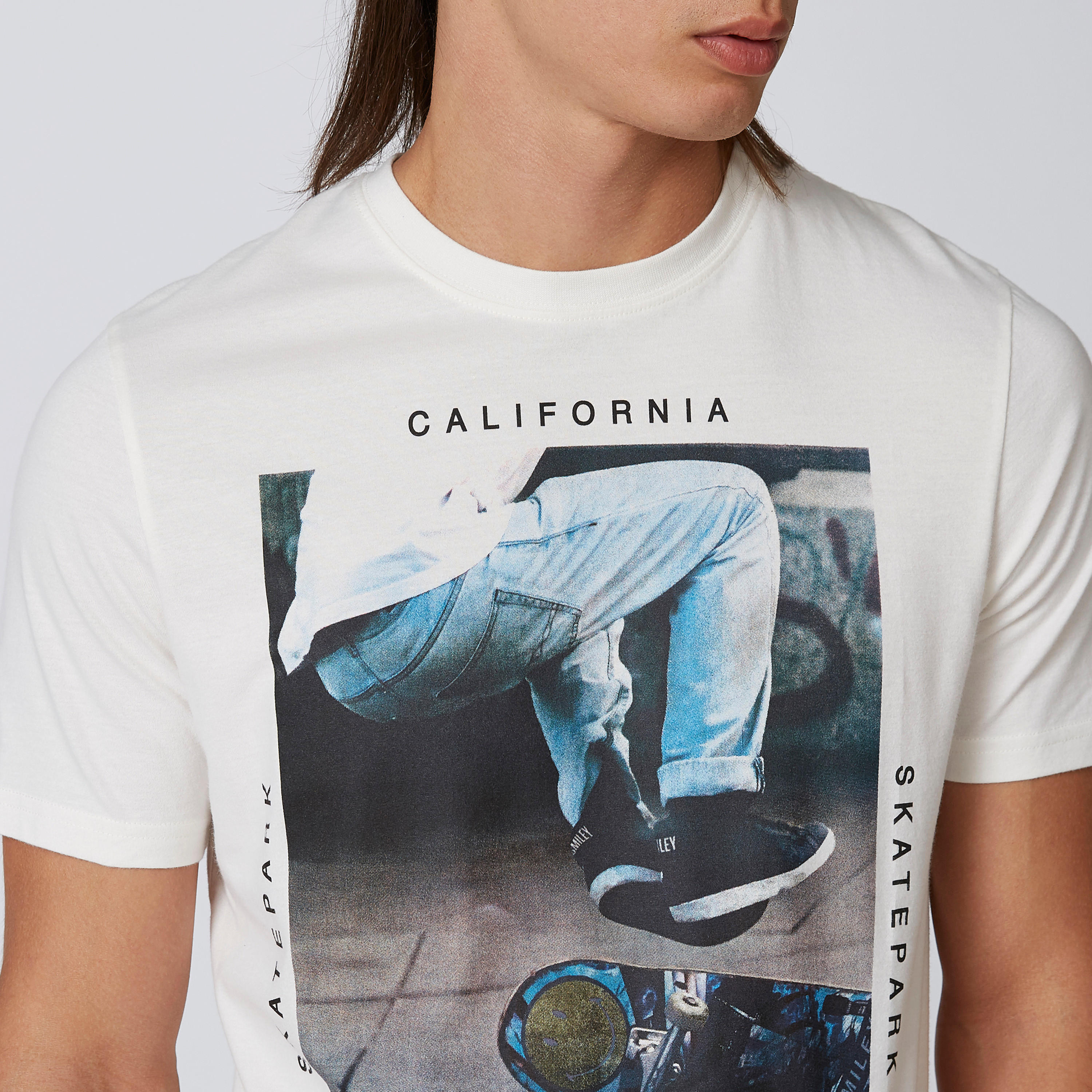 تيشيرت مستدام سليم بياقة مستديرة وطبعات سمايلي وورلد-men-clothing-tshirtsandpolos-tshirts-image-5
