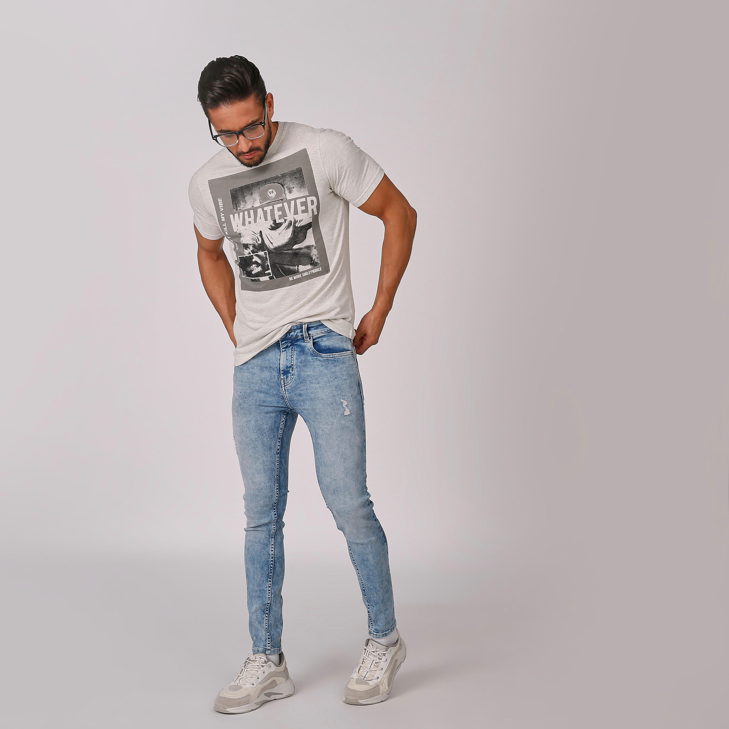 تيشيرت مستدام سليم بأكمام قصيرة وطبعات سمايلي وورلد -men-clothing-tshirtsandpolos-tshirts-image-5