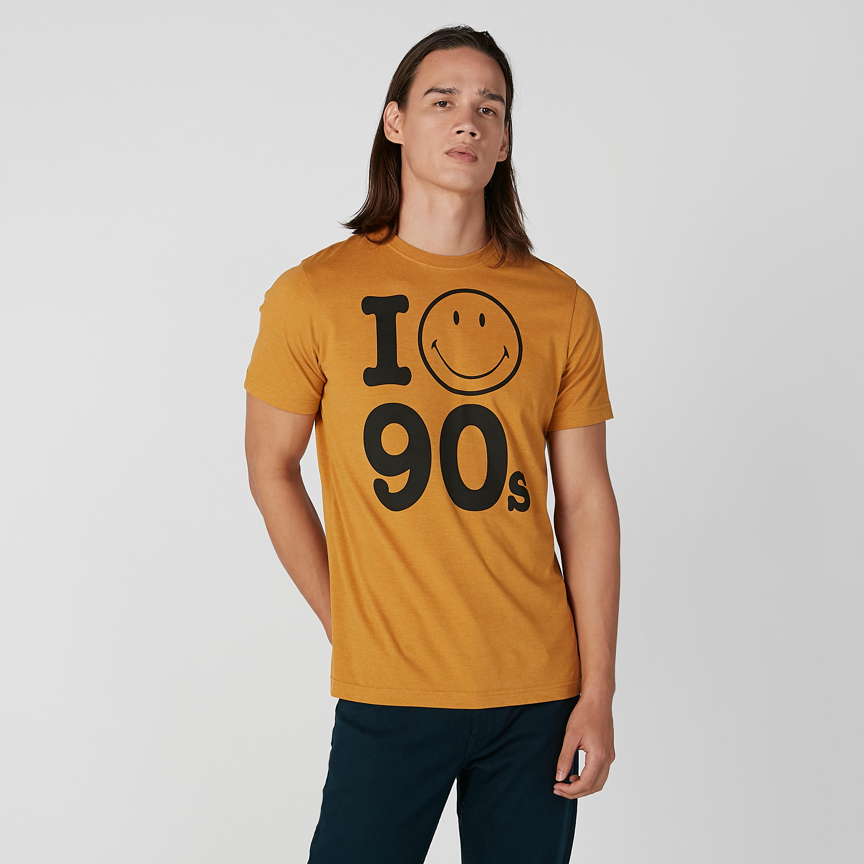 تيشيرت مستدام سليم بياقة ضيّقة وطبعات سمايلي وورل-men-clothing-tshirtsandpolos-tshirts-image-1