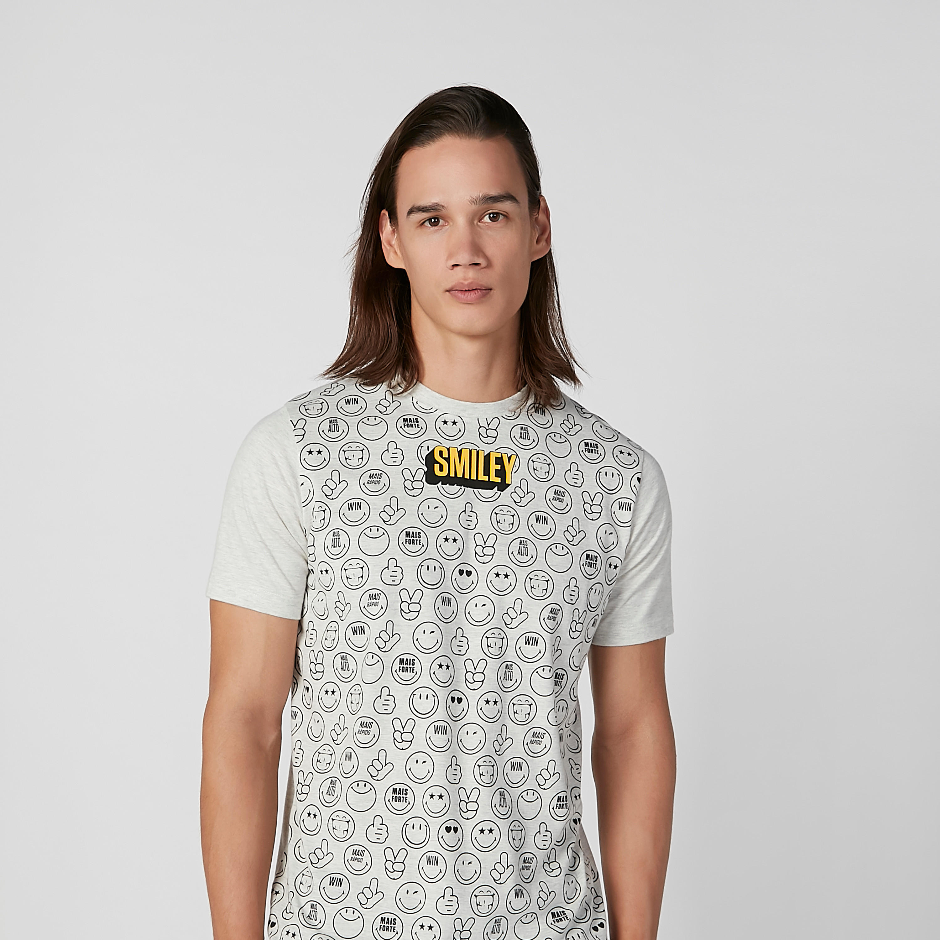 تيشيرت مستدام سليم بياقة ضيّقة وطبعات سمايلي وورلد-men-clothing-tshirtsandpolos-tshirts-image-3