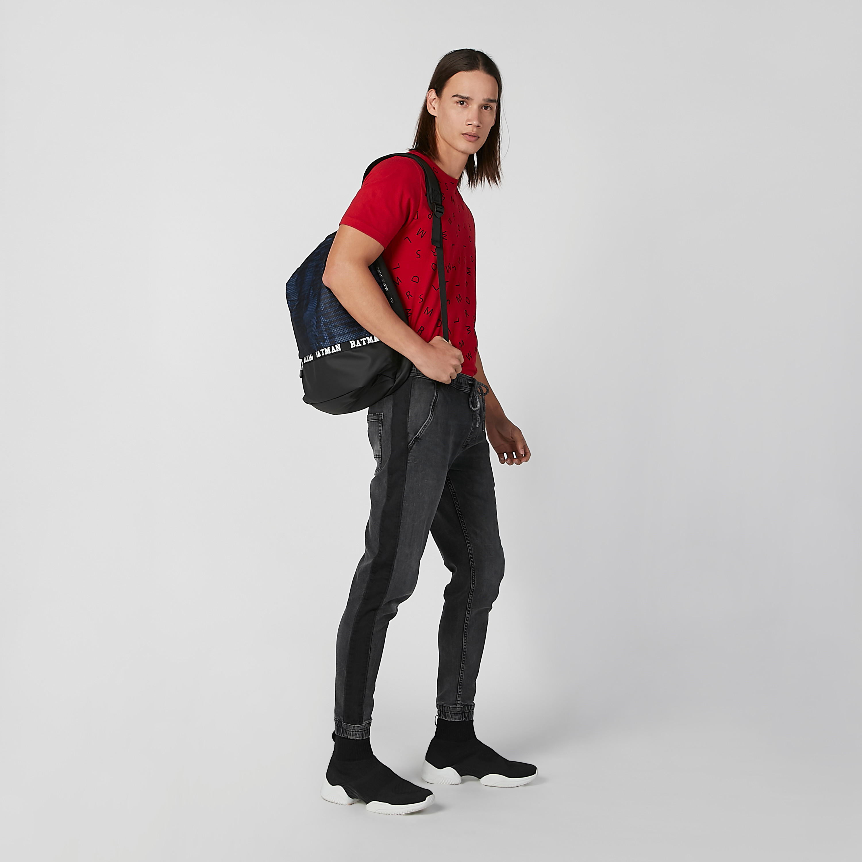 تيشيرت مستدام سليم بياقة ضيّقة وطبعات سمايلي وورلد -men-clothing-tshirtsandpolos-tshirts-image-2